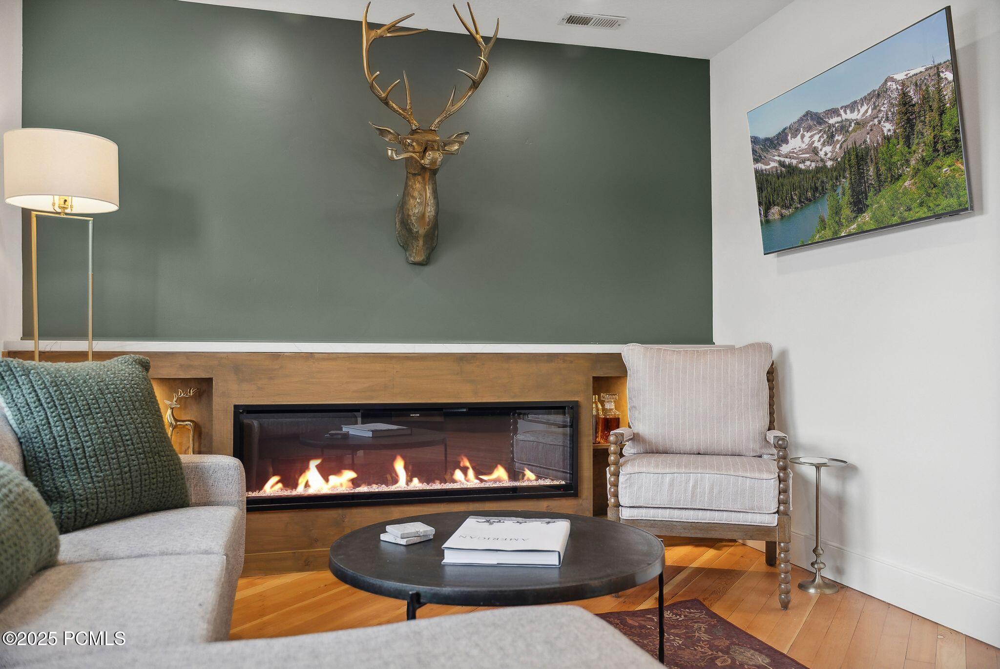 236 Woodside Avenue 11