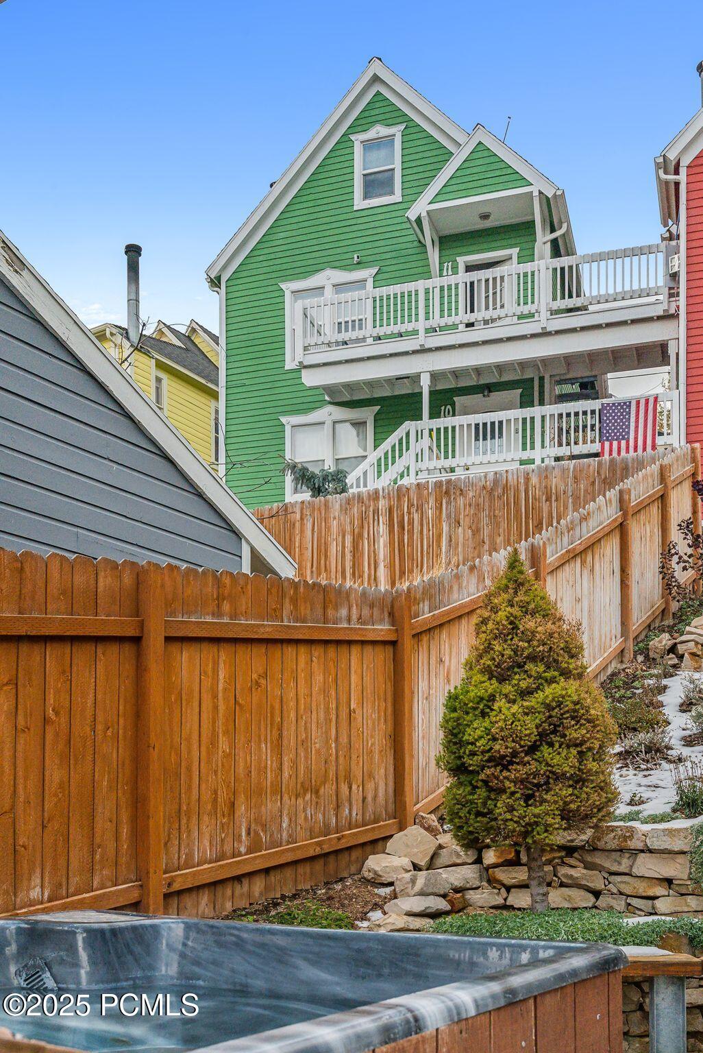 236 Woodside Avenue 11