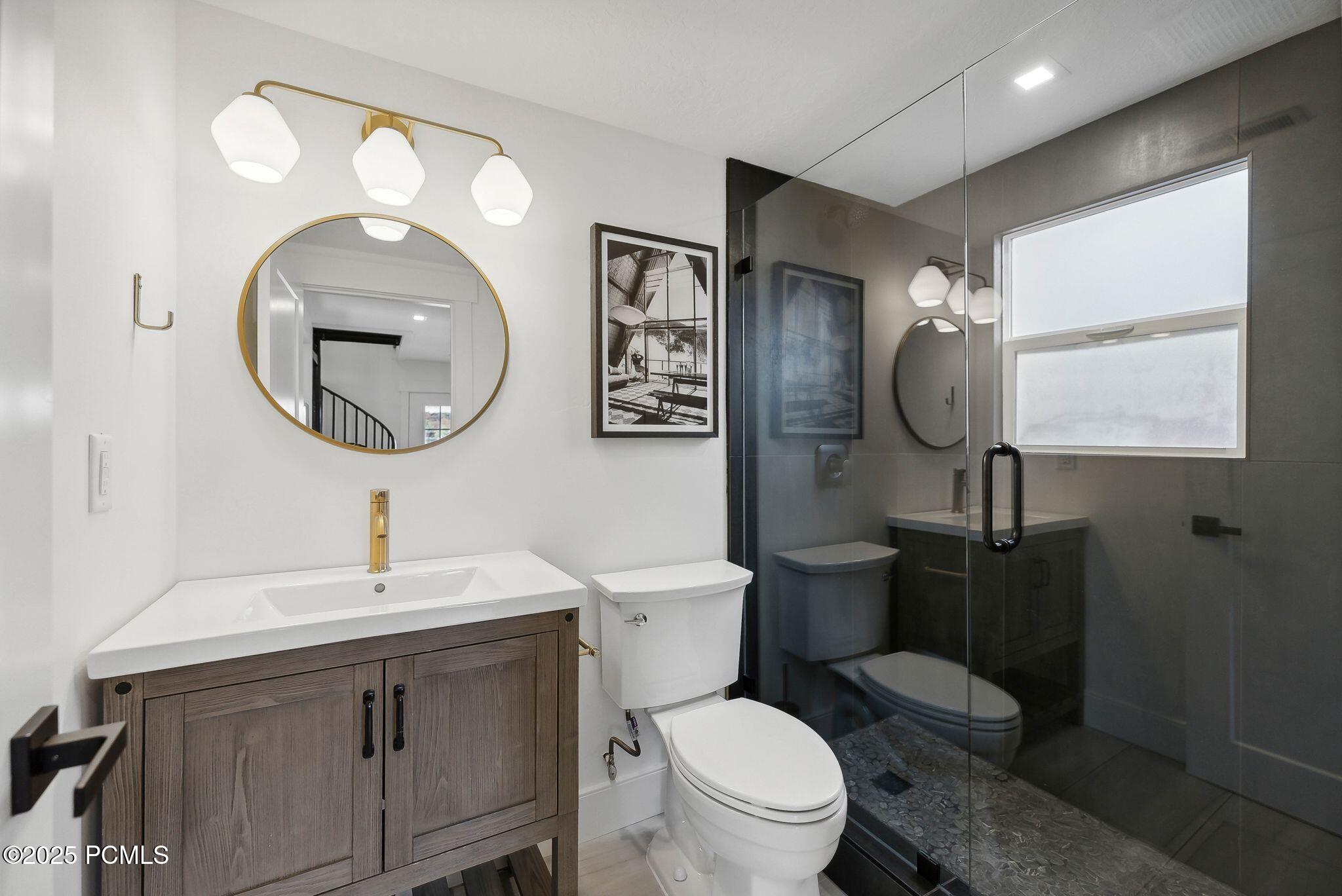 236 Woodside Avenue 11