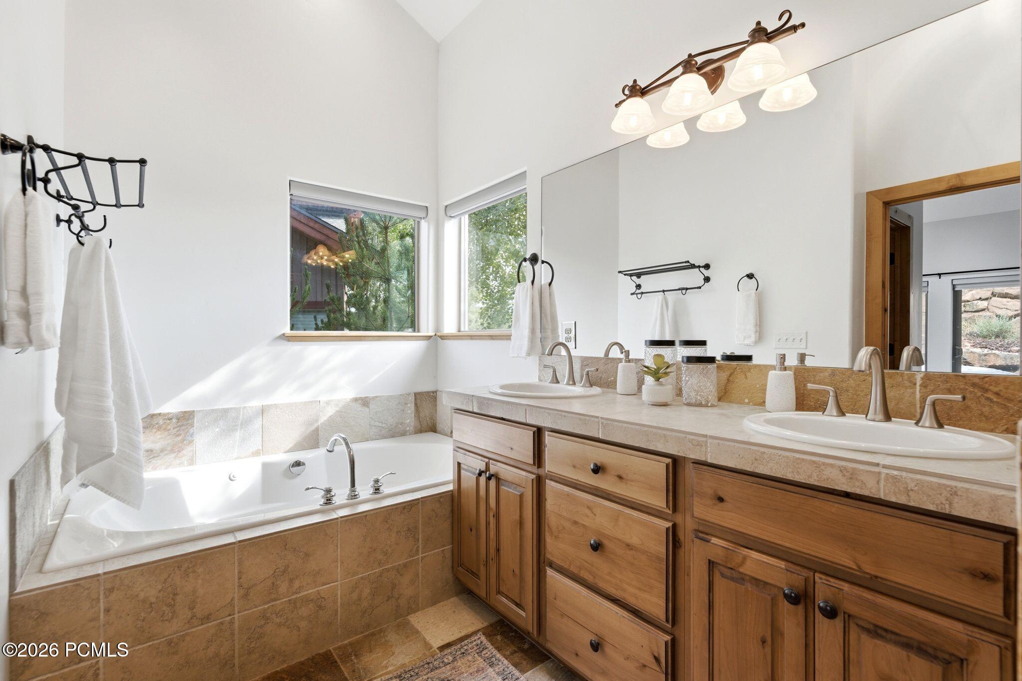 3446 W Cedar Drive