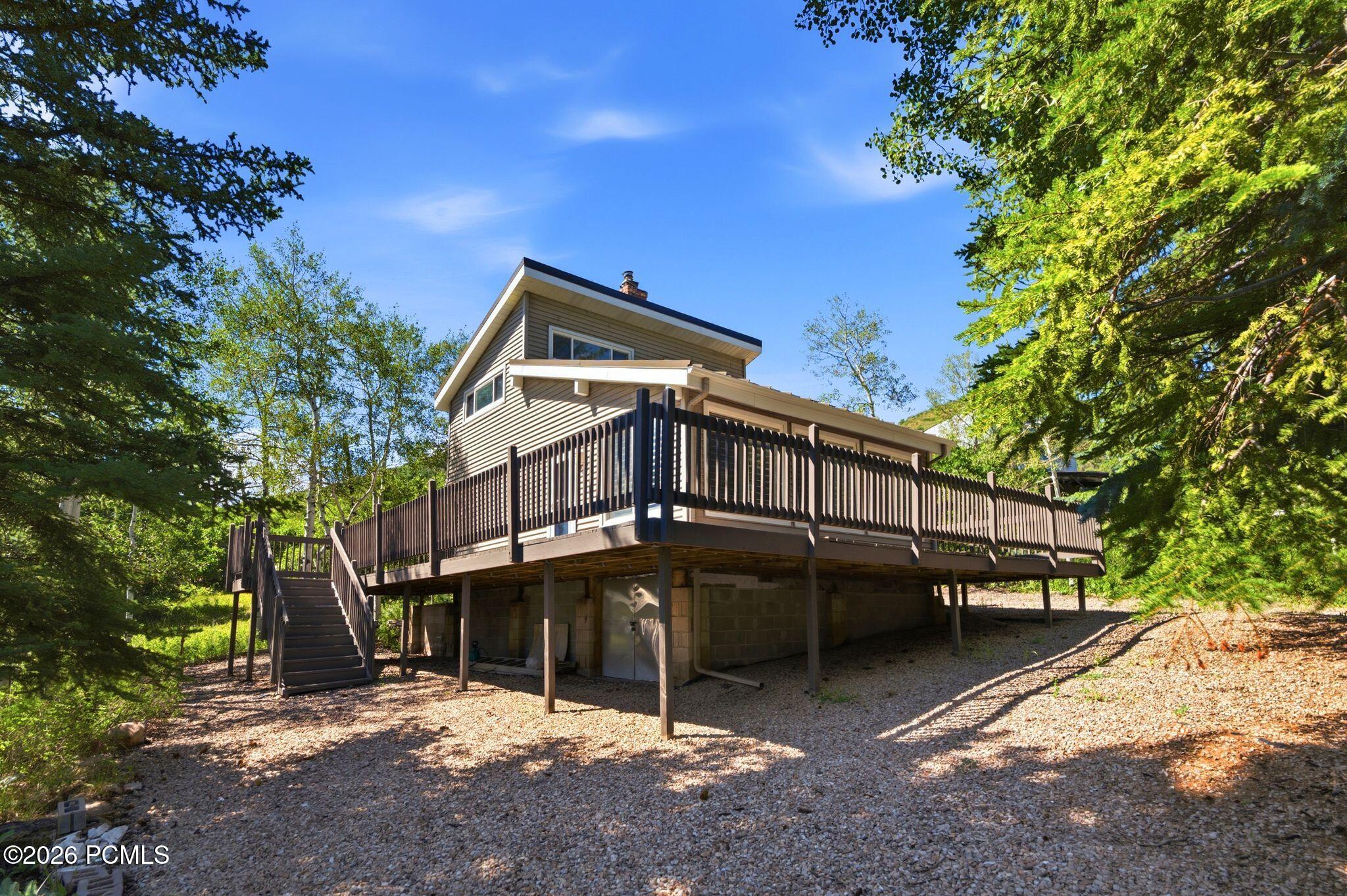 19 River Road