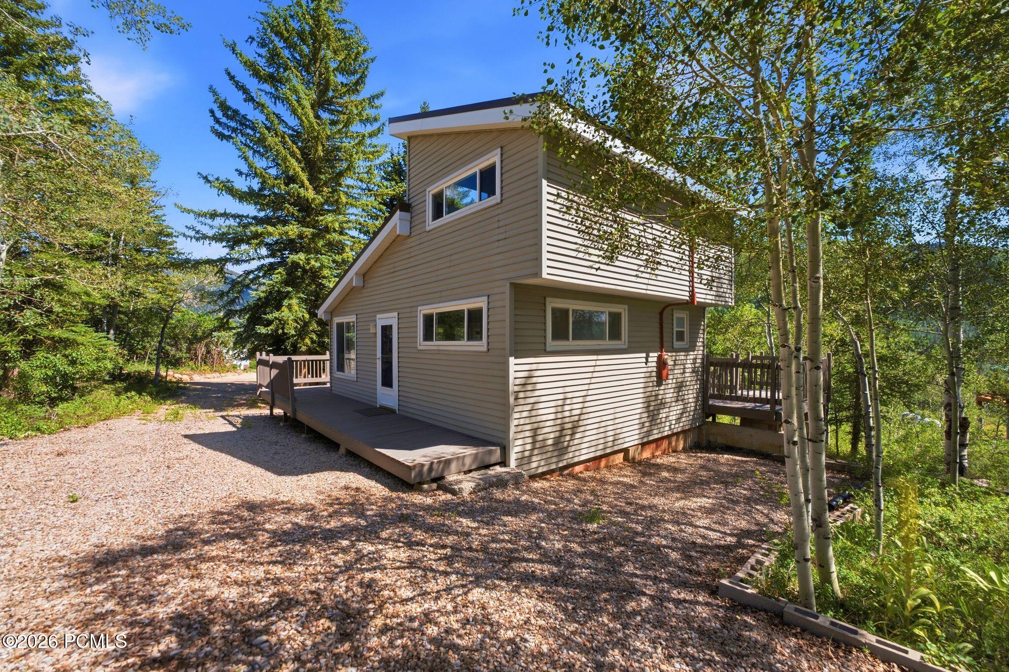 19 River Road