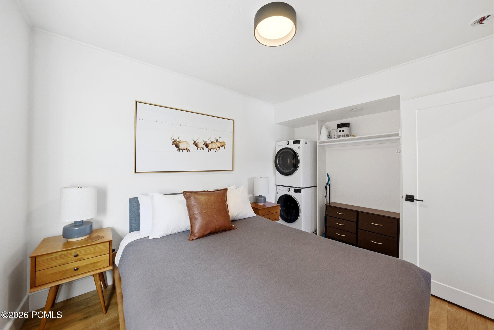 244 Woodside Avenue 5