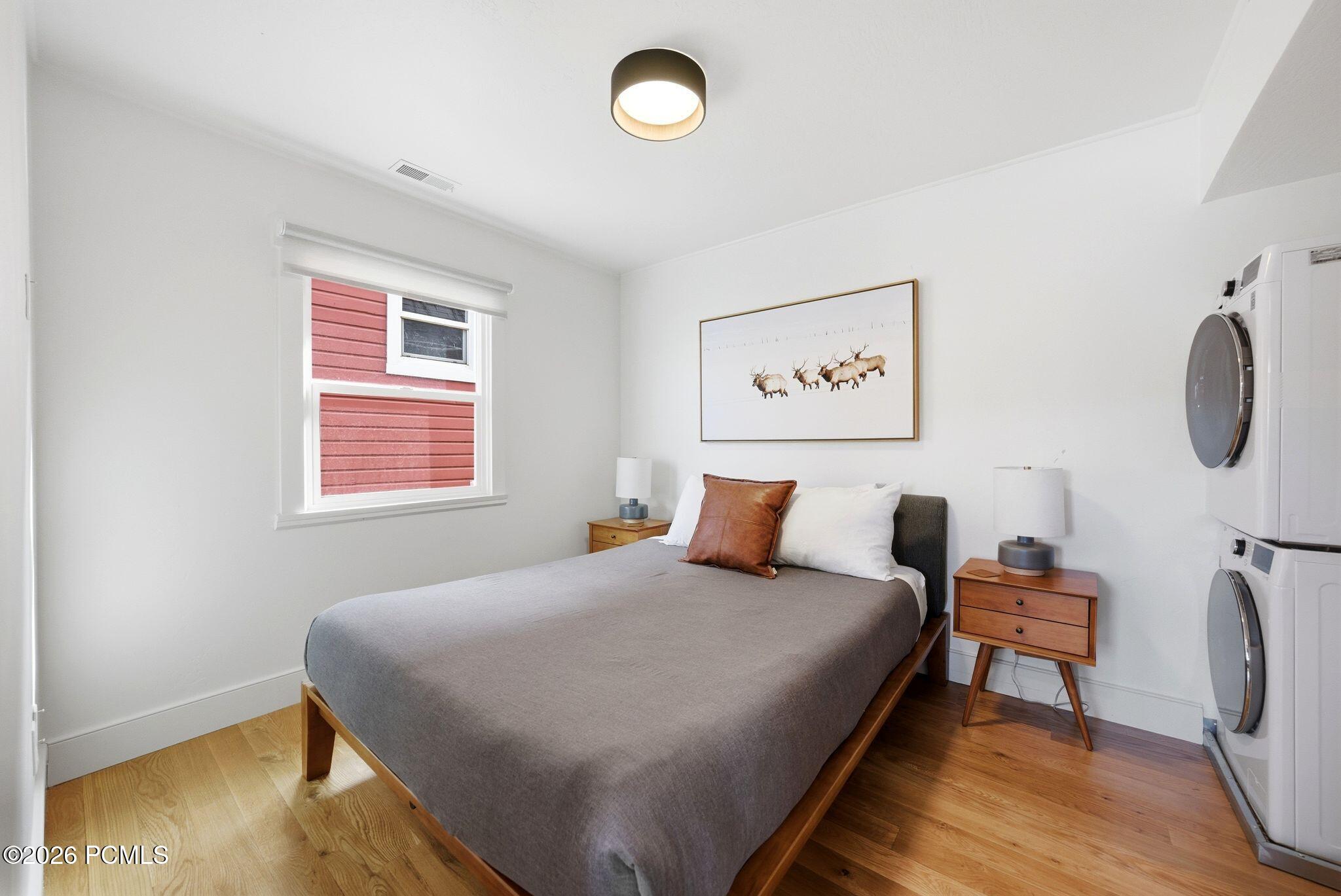 244 Woodside Avenue 5