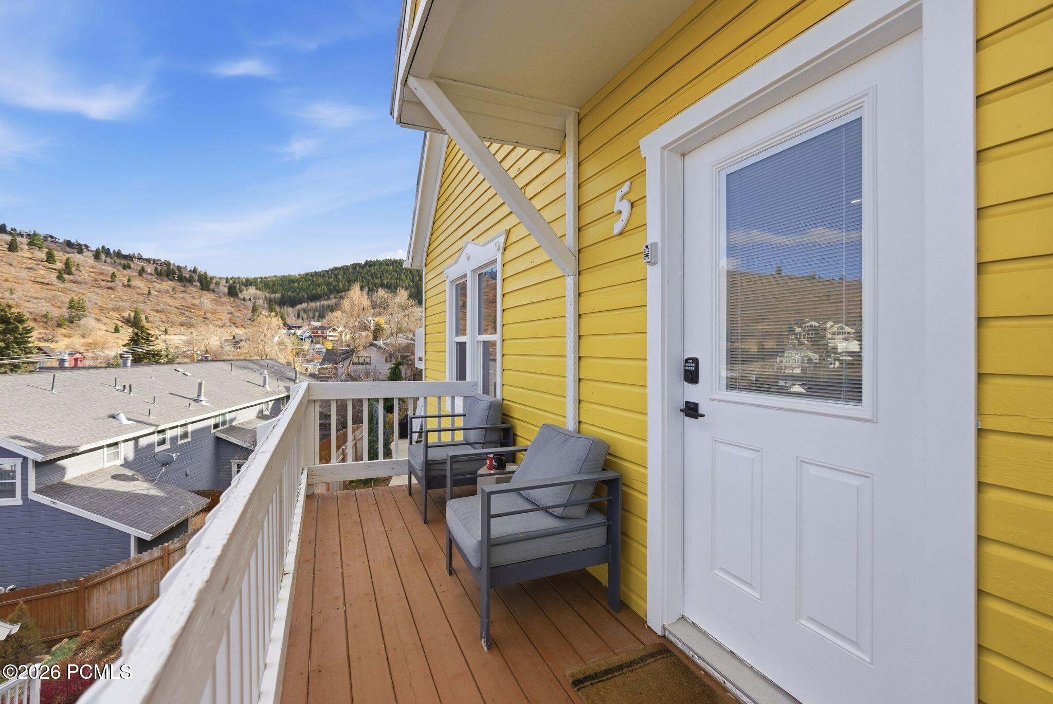 244 Woodside Avenue 5