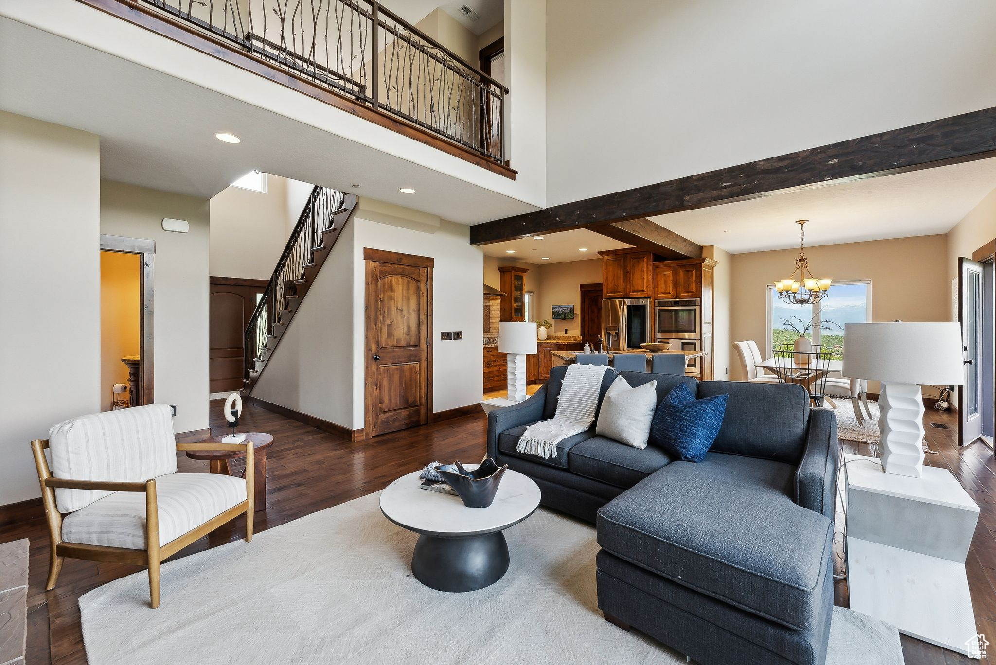 9297 TREE TOP CIR