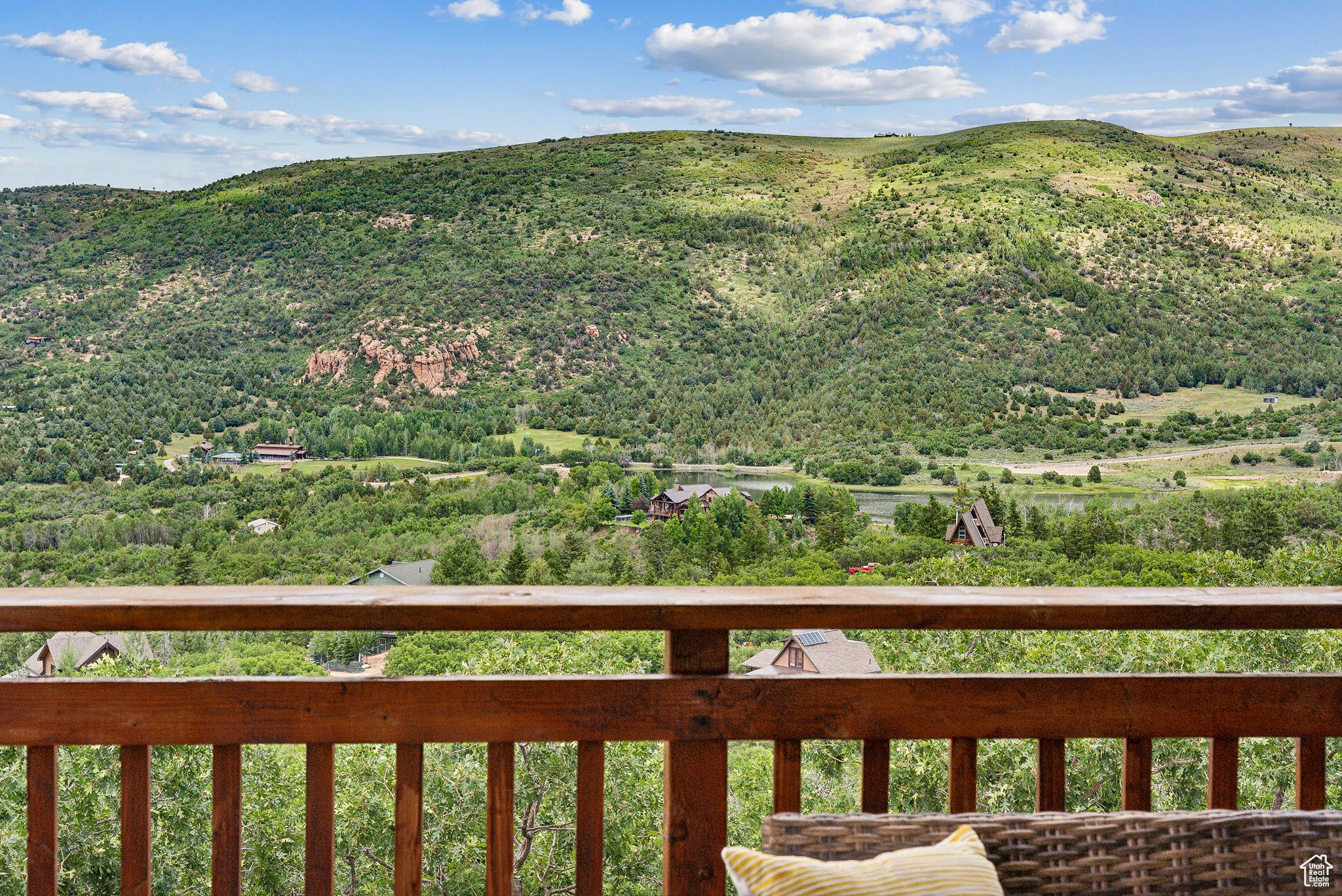 9297 TREE TOP CIR