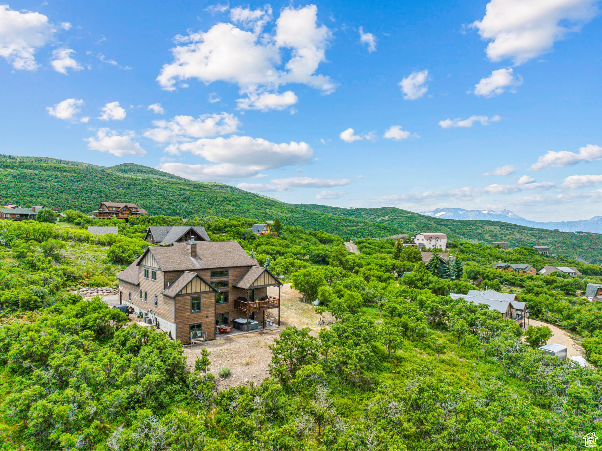 9297 TREE TOP CIR