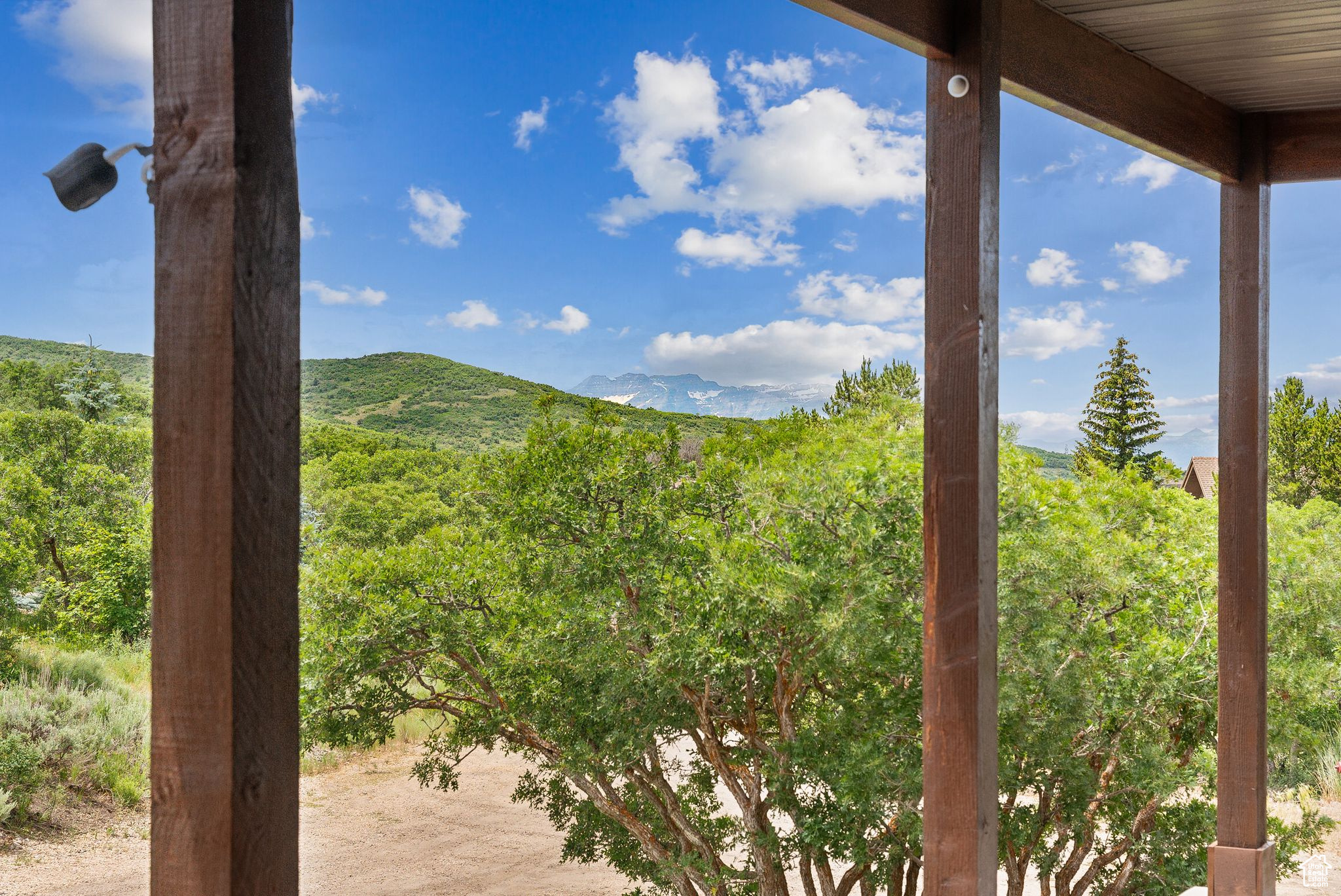 9297 TREE TOP CIR