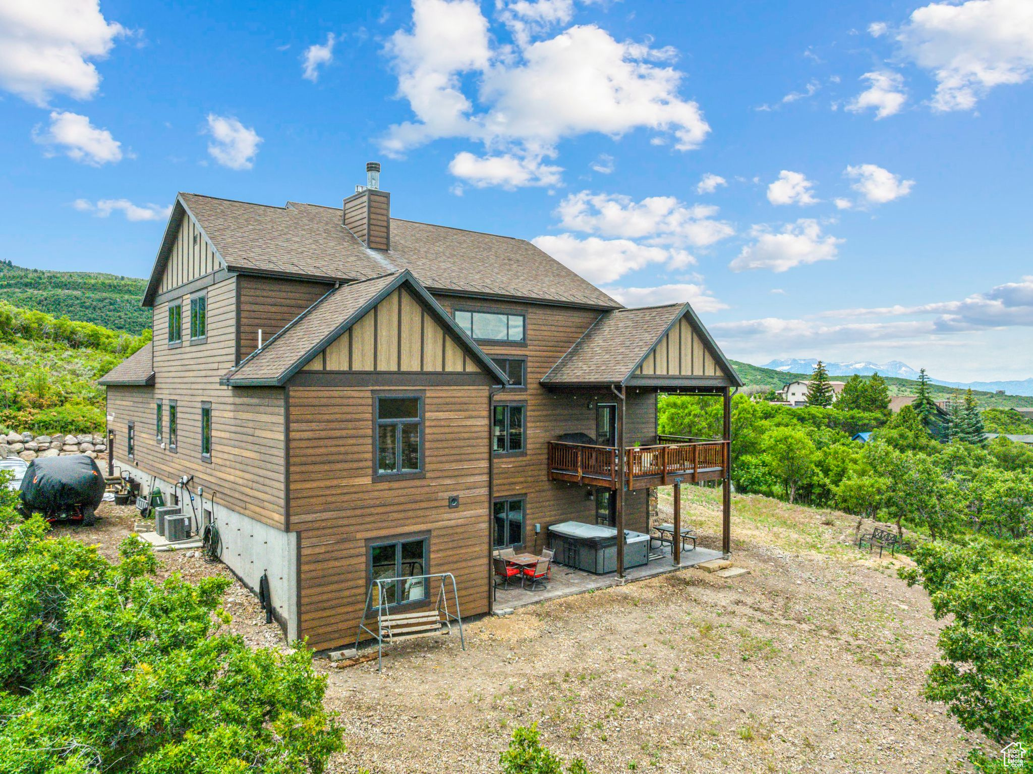 9297 TREE TOP CIR
