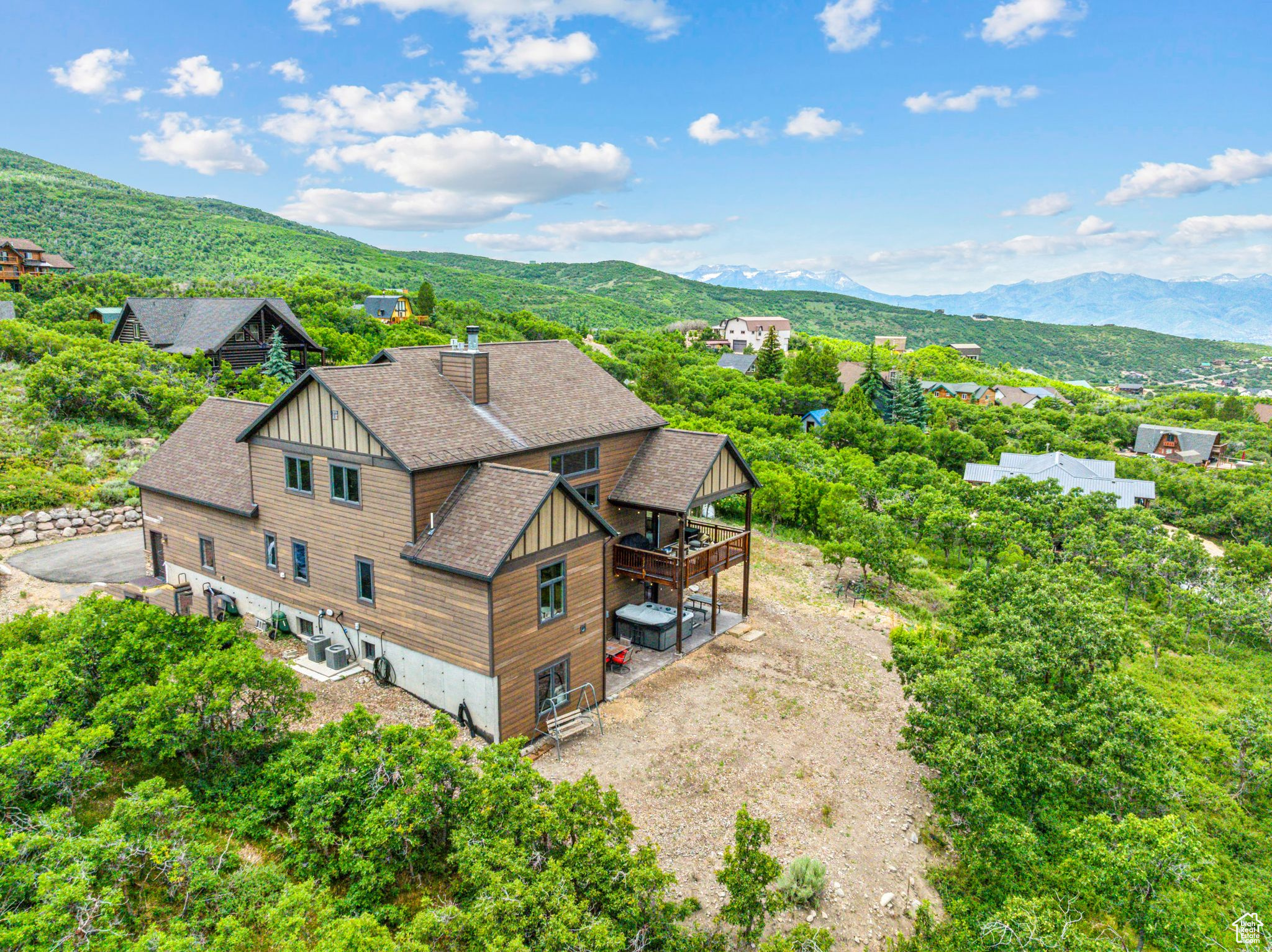 9297 TREE TOP CIR