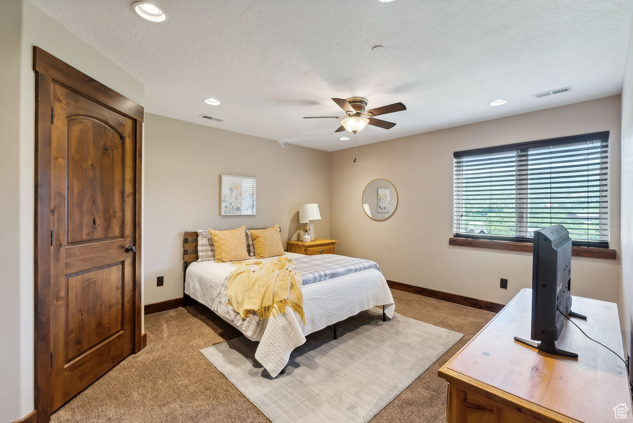 9297 TREE TOP CIR
