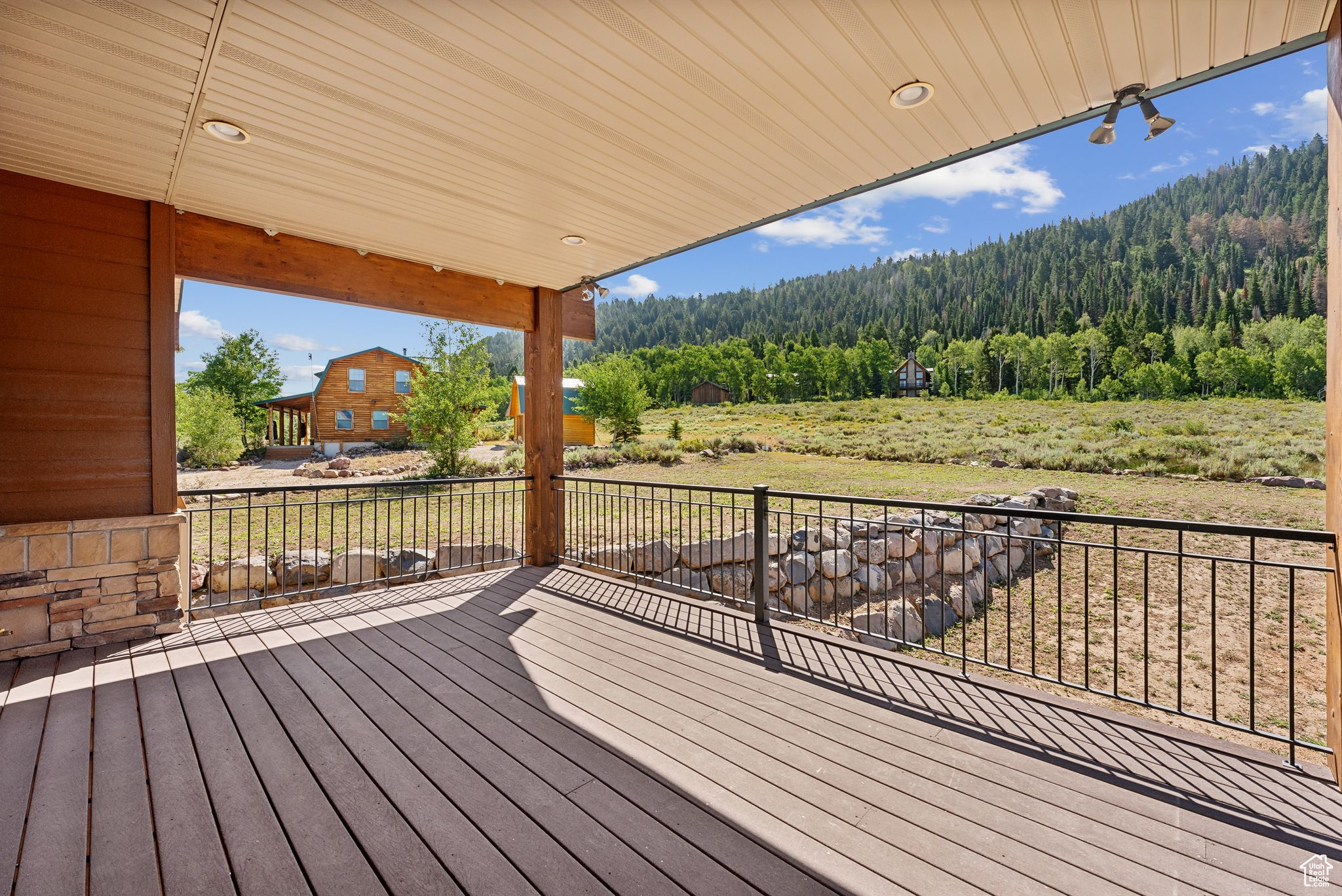 716 CONIFER DR