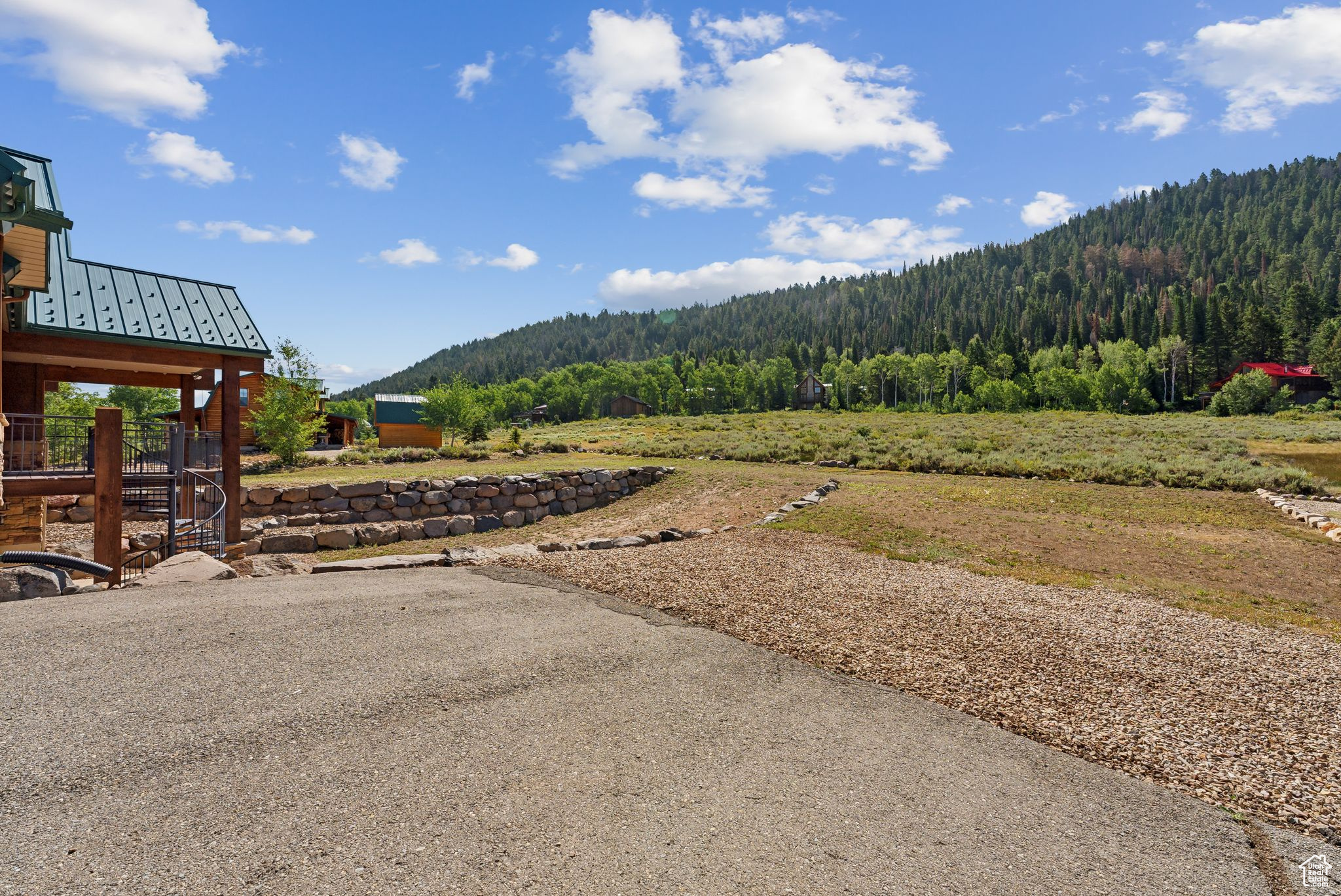 716 CONIFER DR
