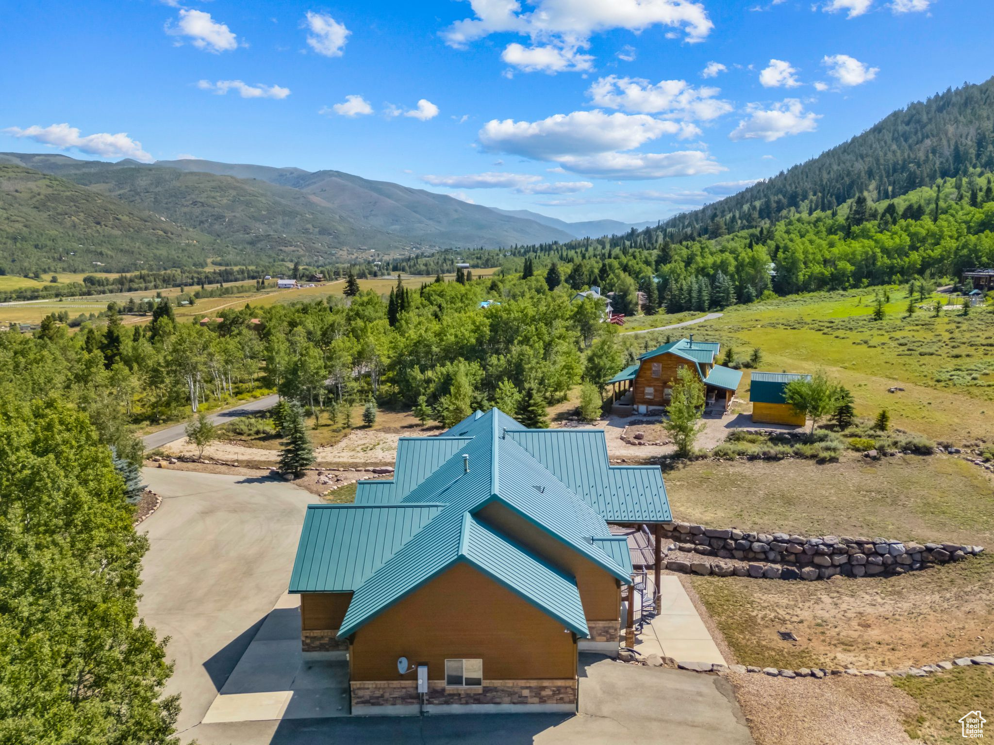 716 CONIFER DR