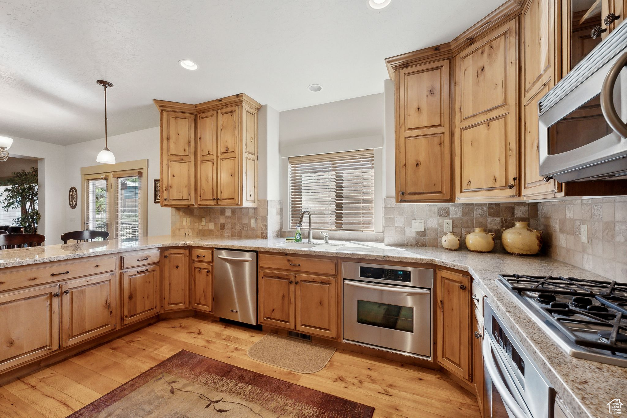 716 CONIFER DR