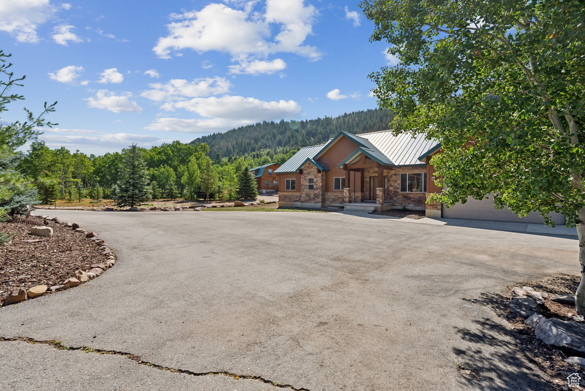 716 CONIFER DR