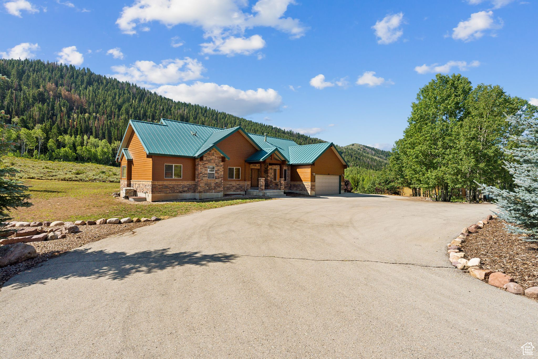 716 CONIFER DR