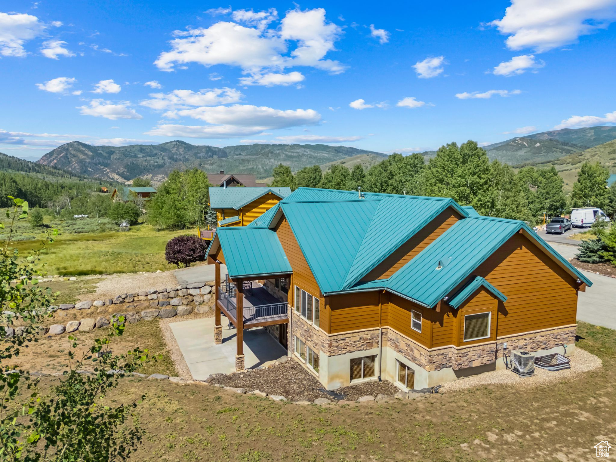 716 CONIFER DR