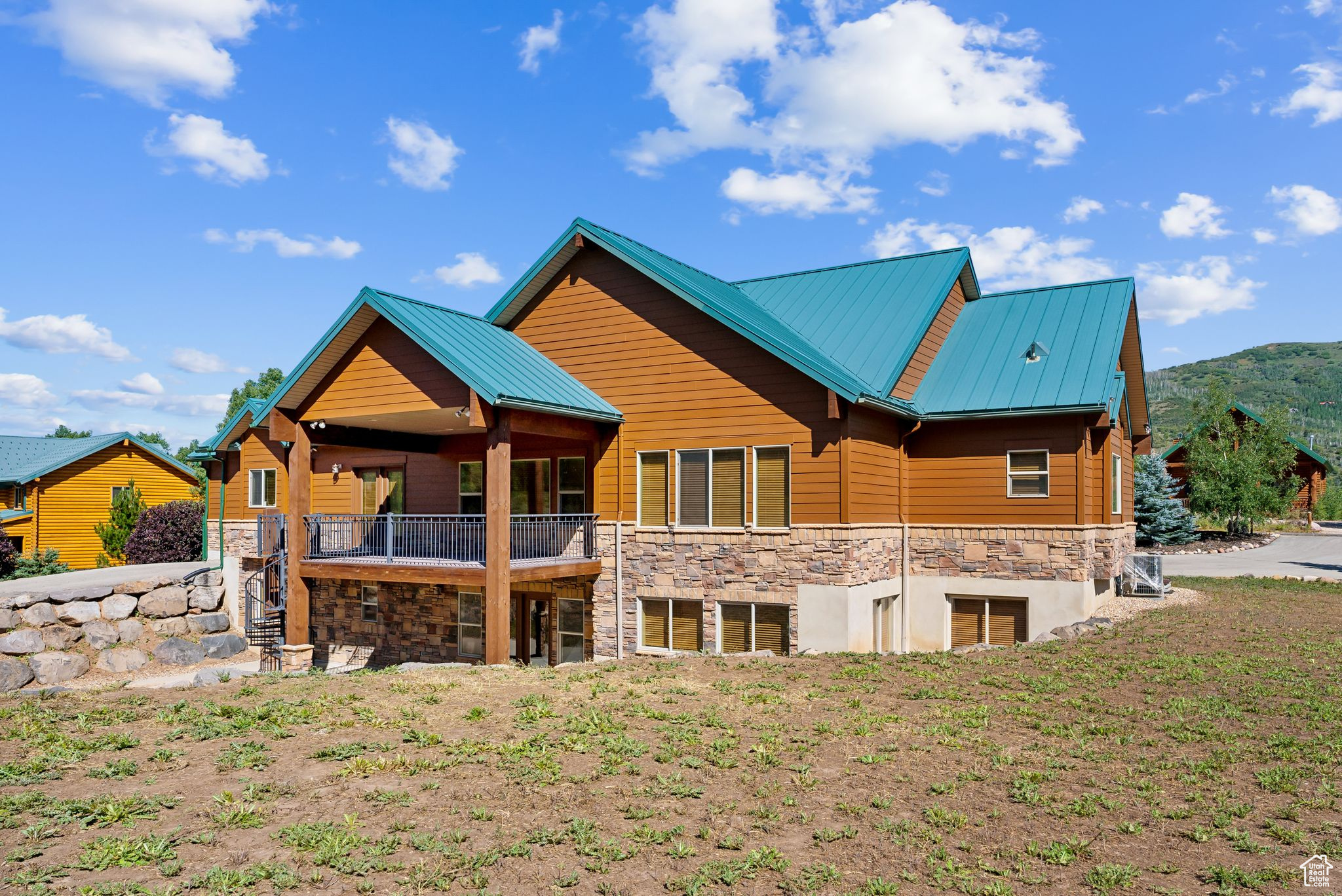 716 CONIFER DR