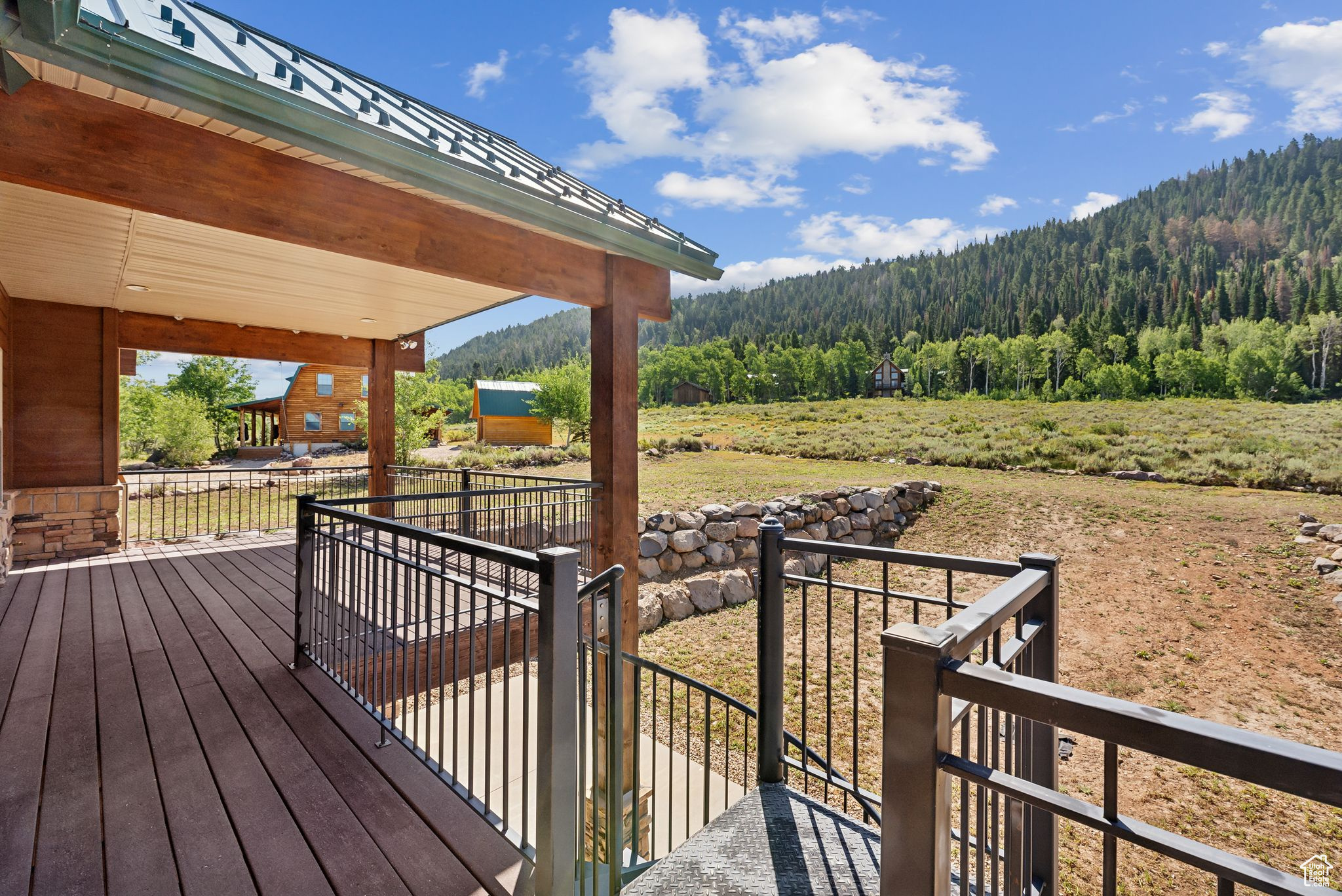 716 CONIFER DR