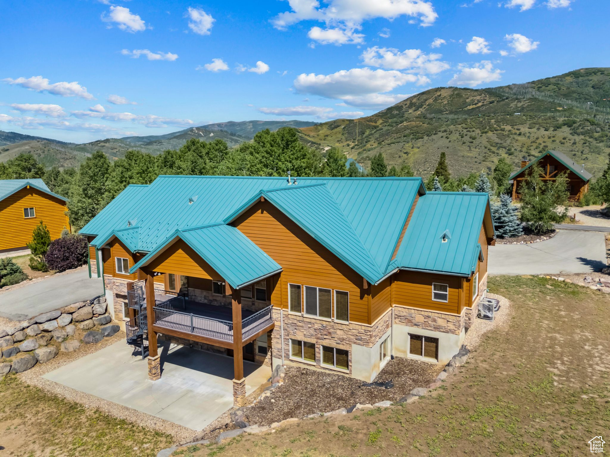 716 CONIFER DR