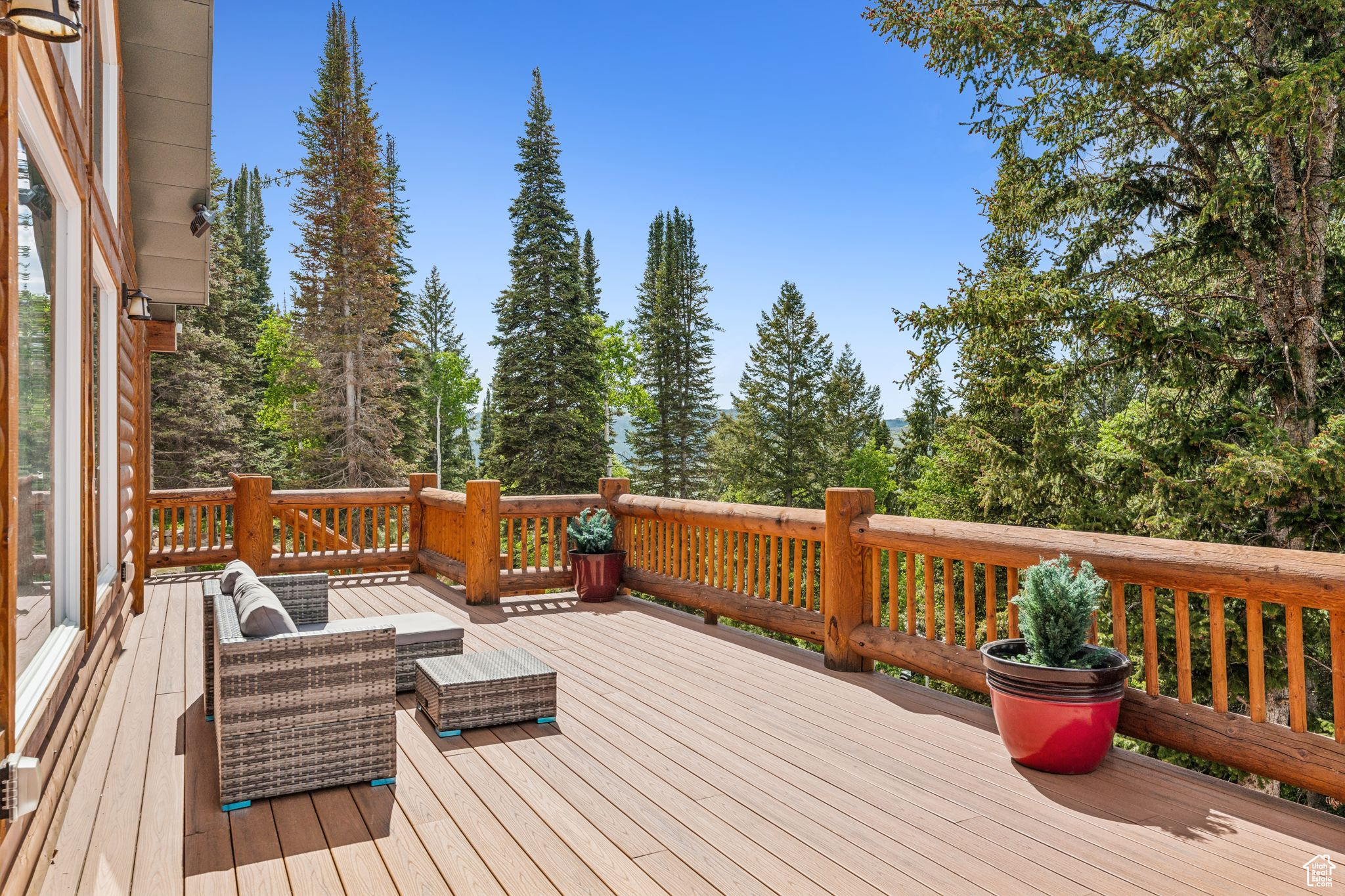 4708 RED FIR WAY