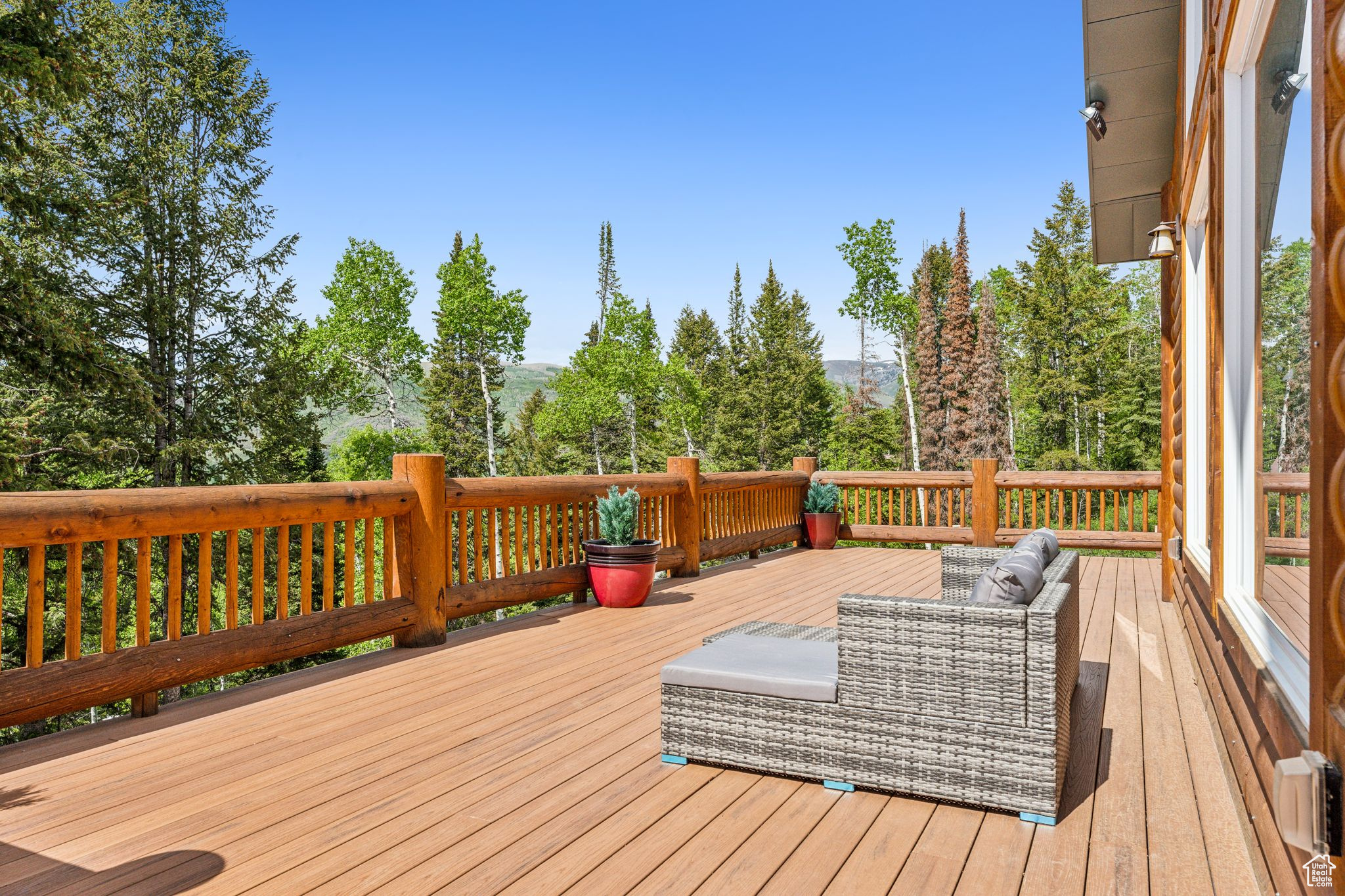 4708 RED FIR WAY