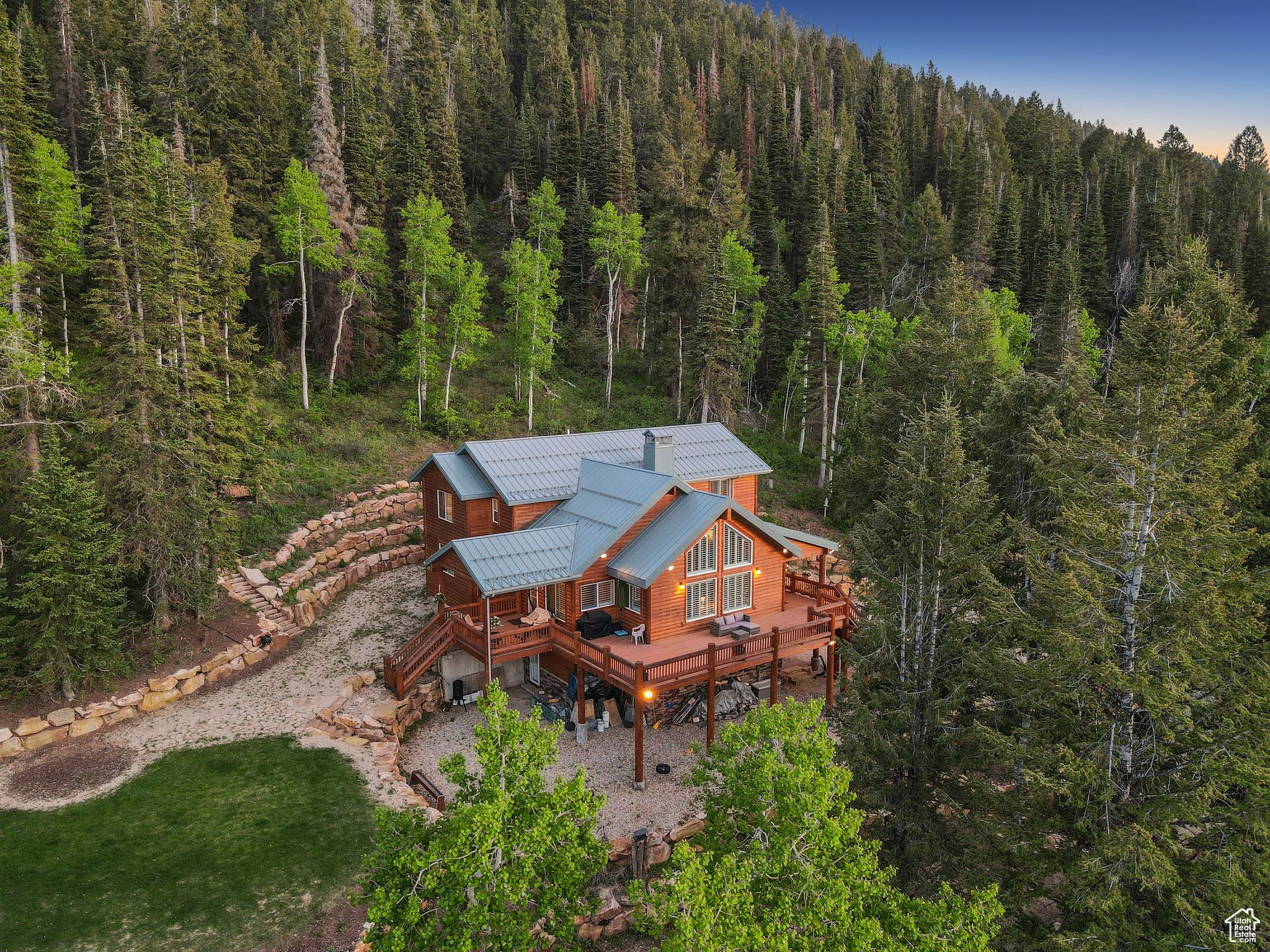 4708 RED FIR WAY