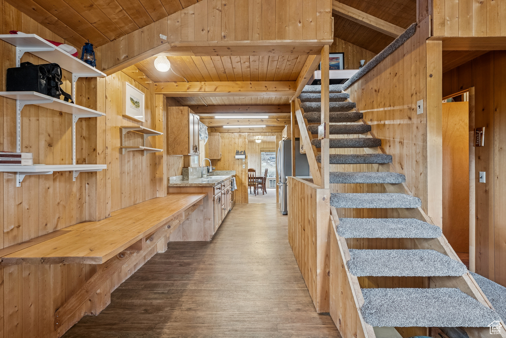 6025 HOBACK