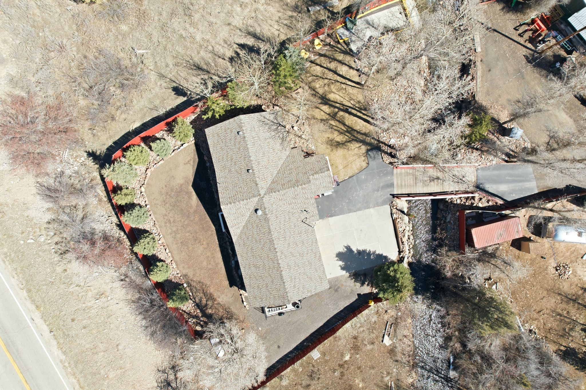 3805 BEAVER CREEK RD