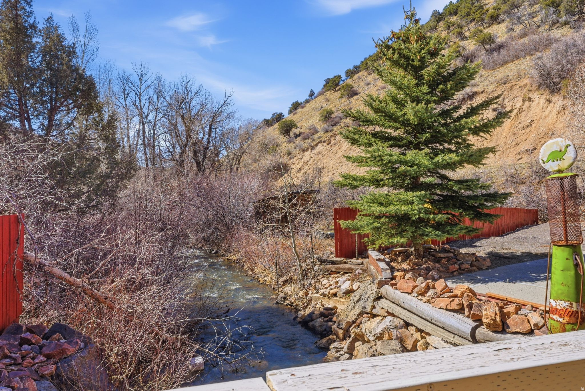 3805 BEAVER CREEK RD