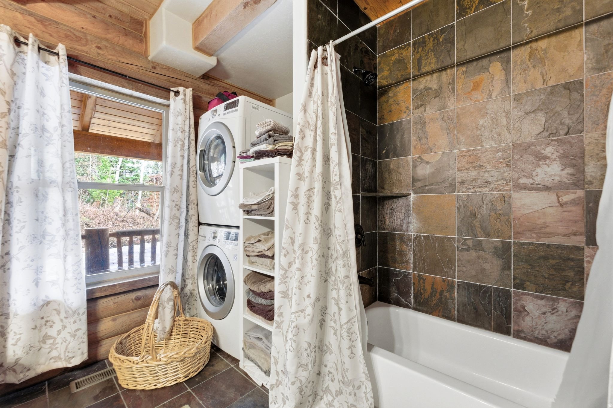 8849 SHINGLE MILL DR