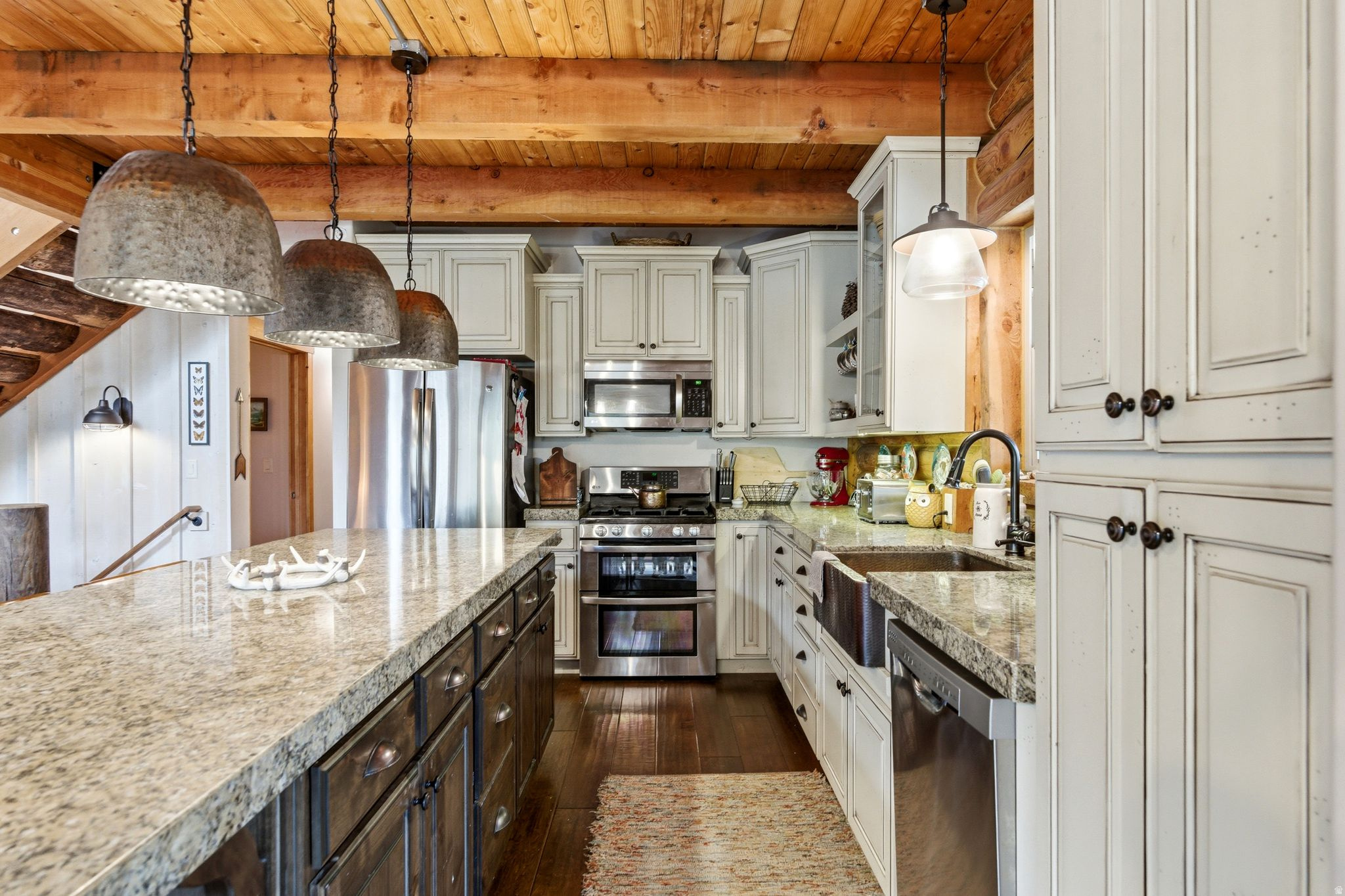 8849 SHINGLE MILL DR