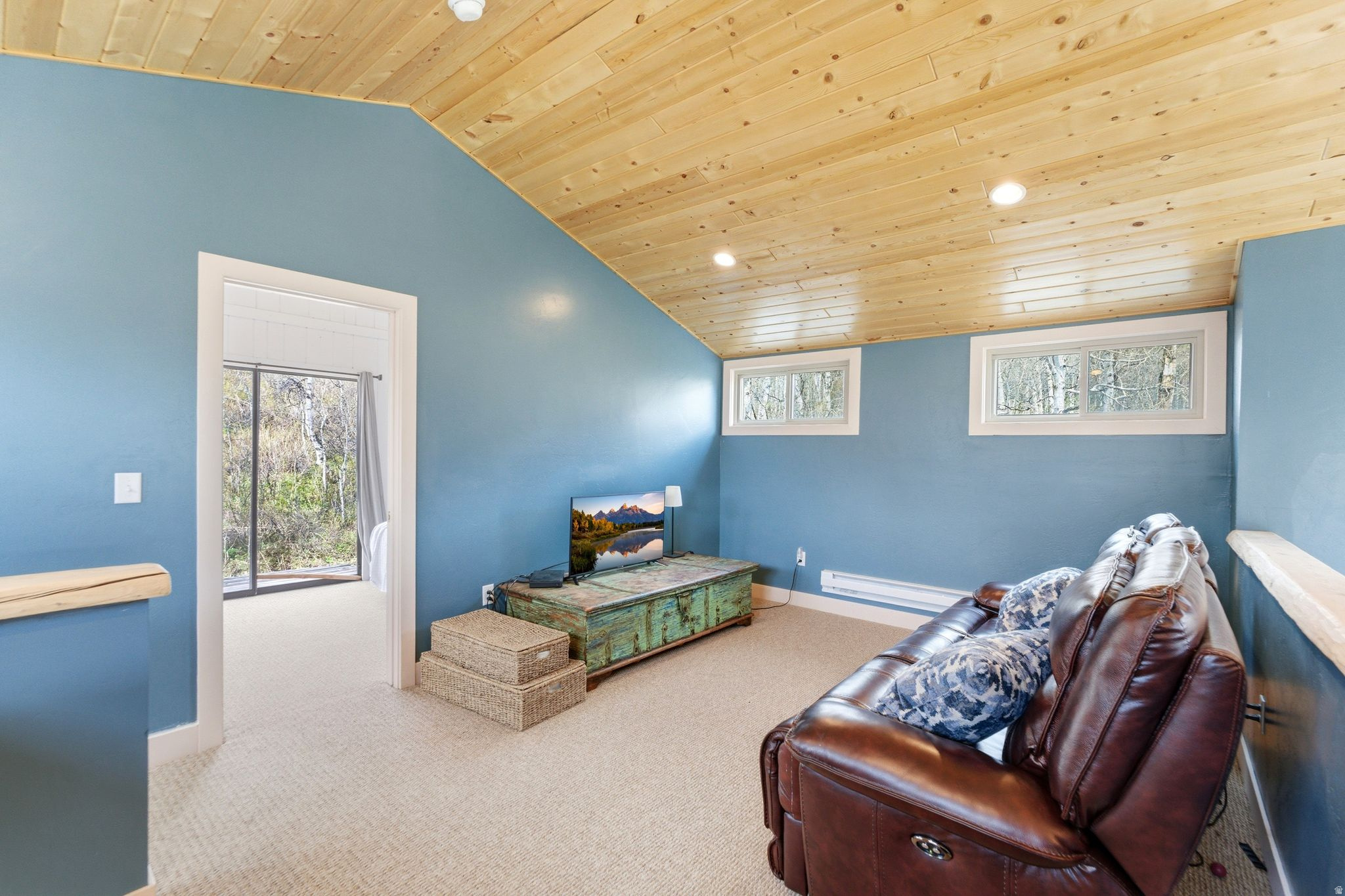 163 MOUNT AERIE UPPER LOOP