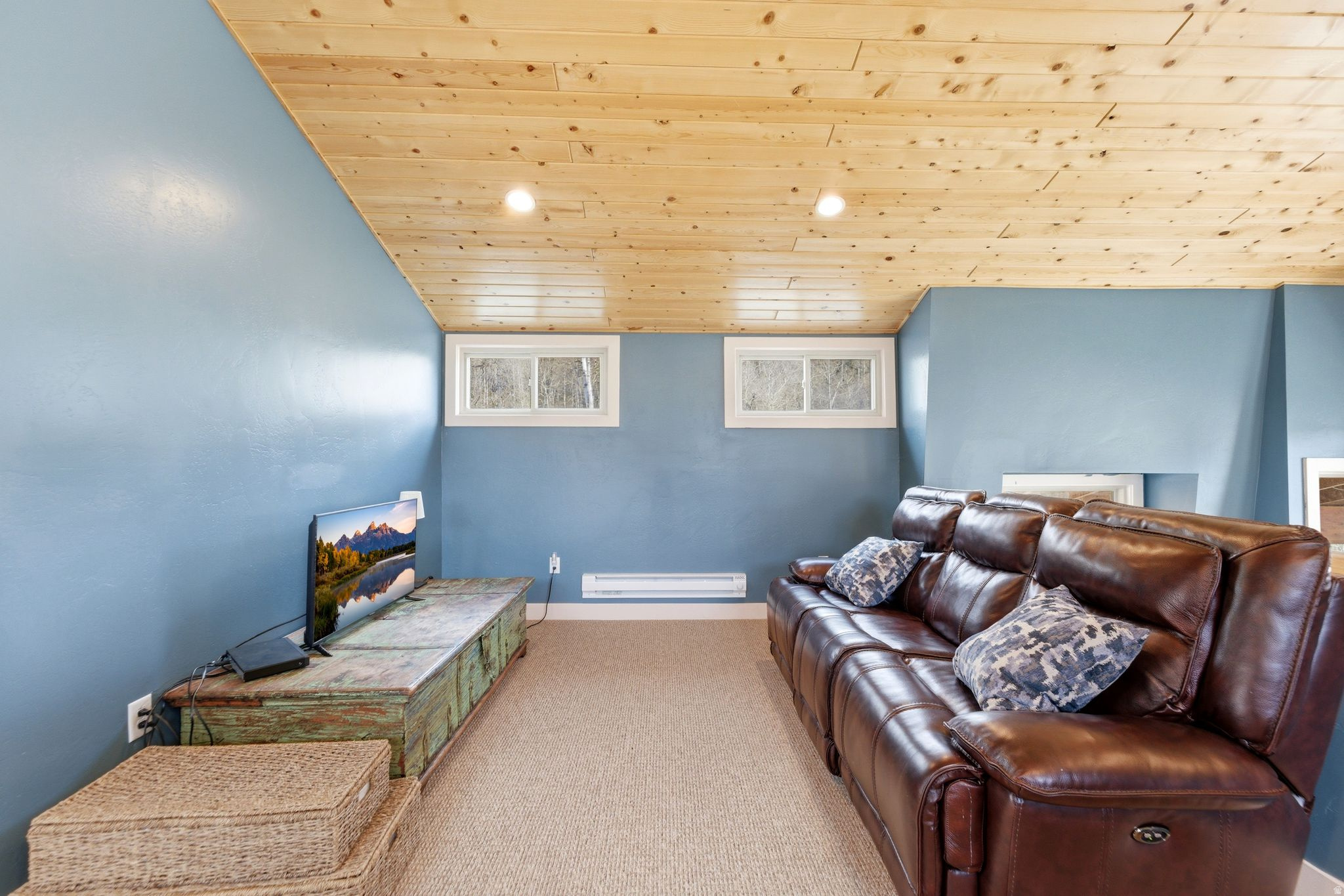 163 MOUNT AERIE UPPER LOOP