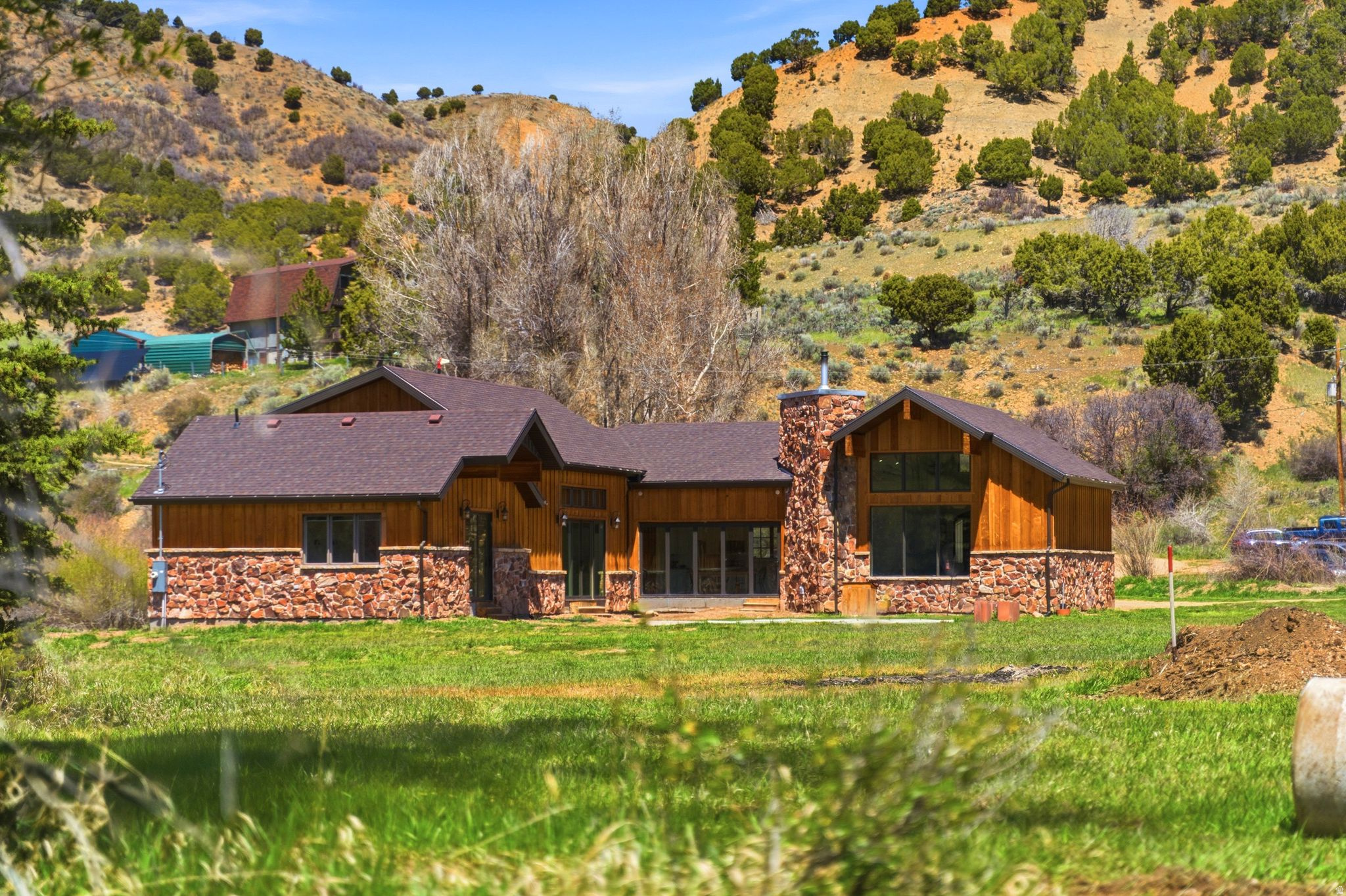 3020 E CHALK CREEK RD