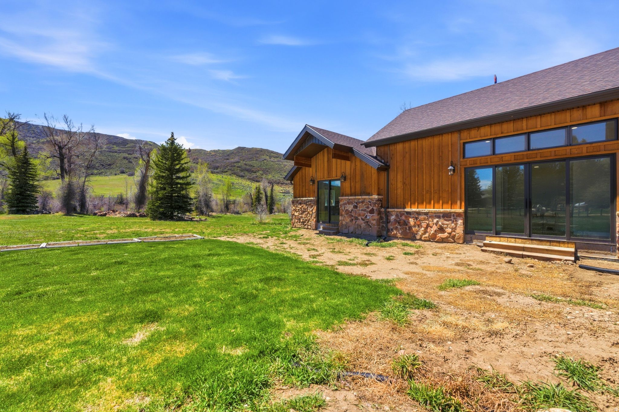 3020 E CHALK CREEK RD