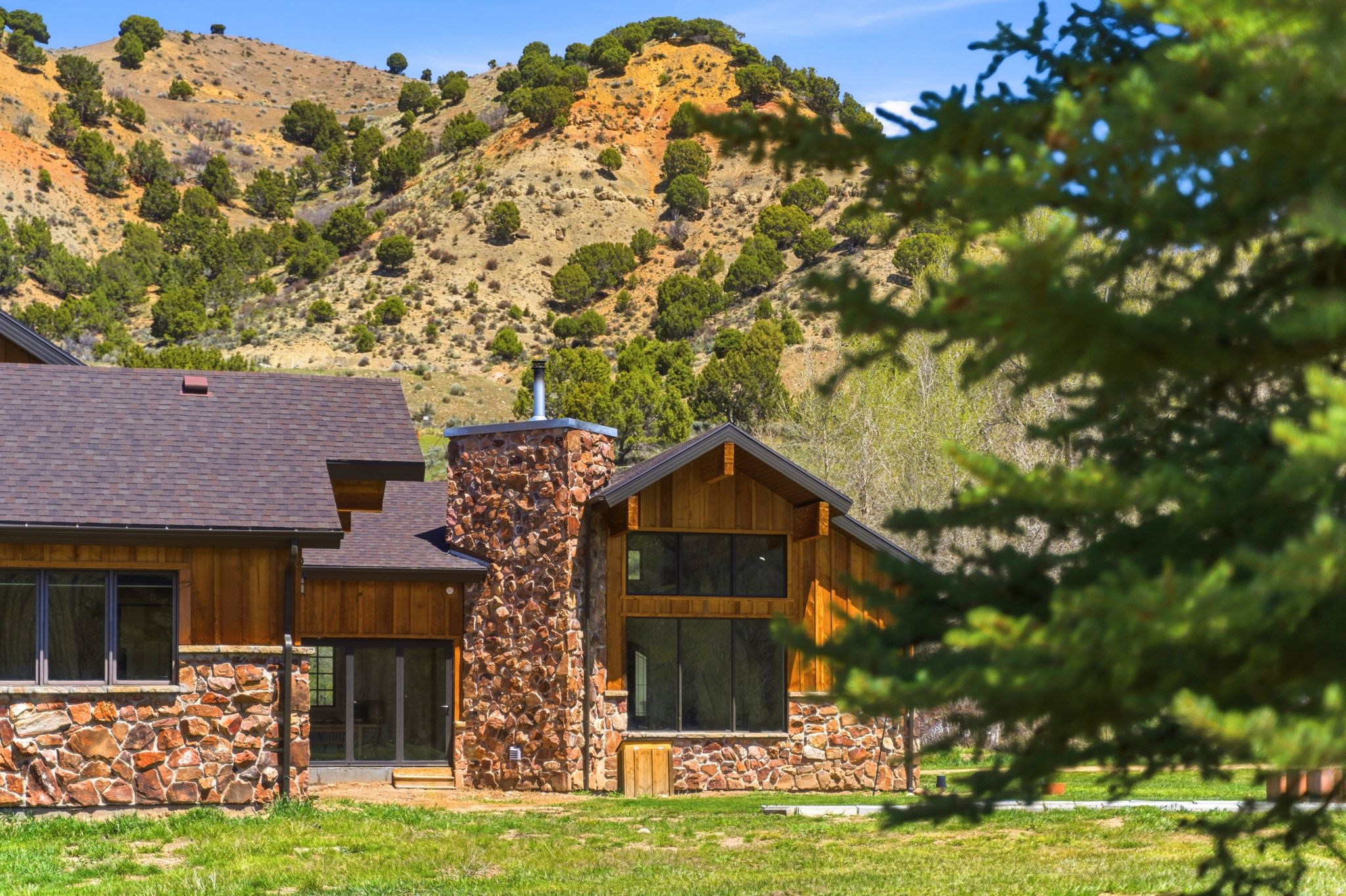 3020 E CHALK CREEK RD