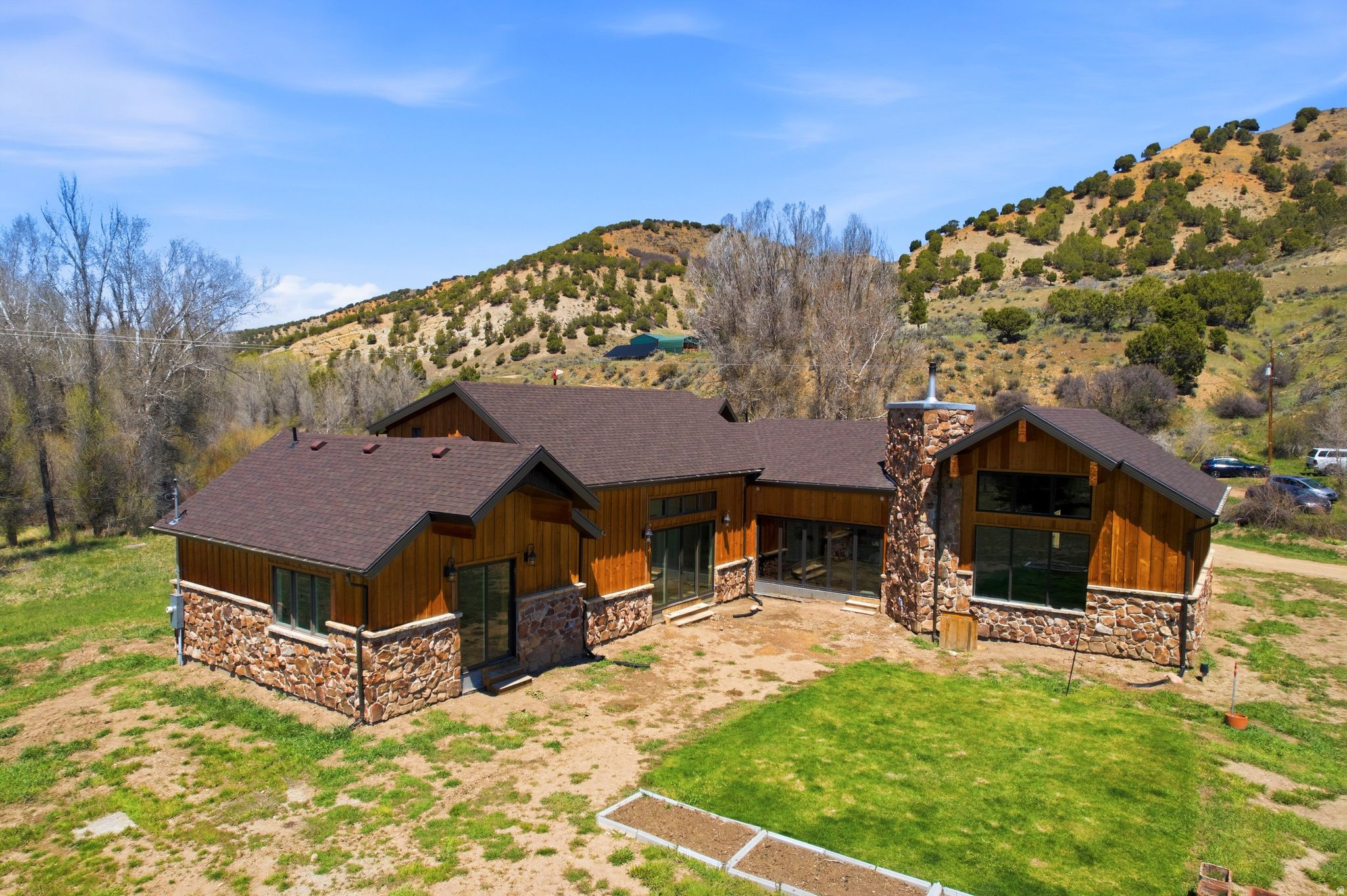 3020 E CHALK CREEK RD