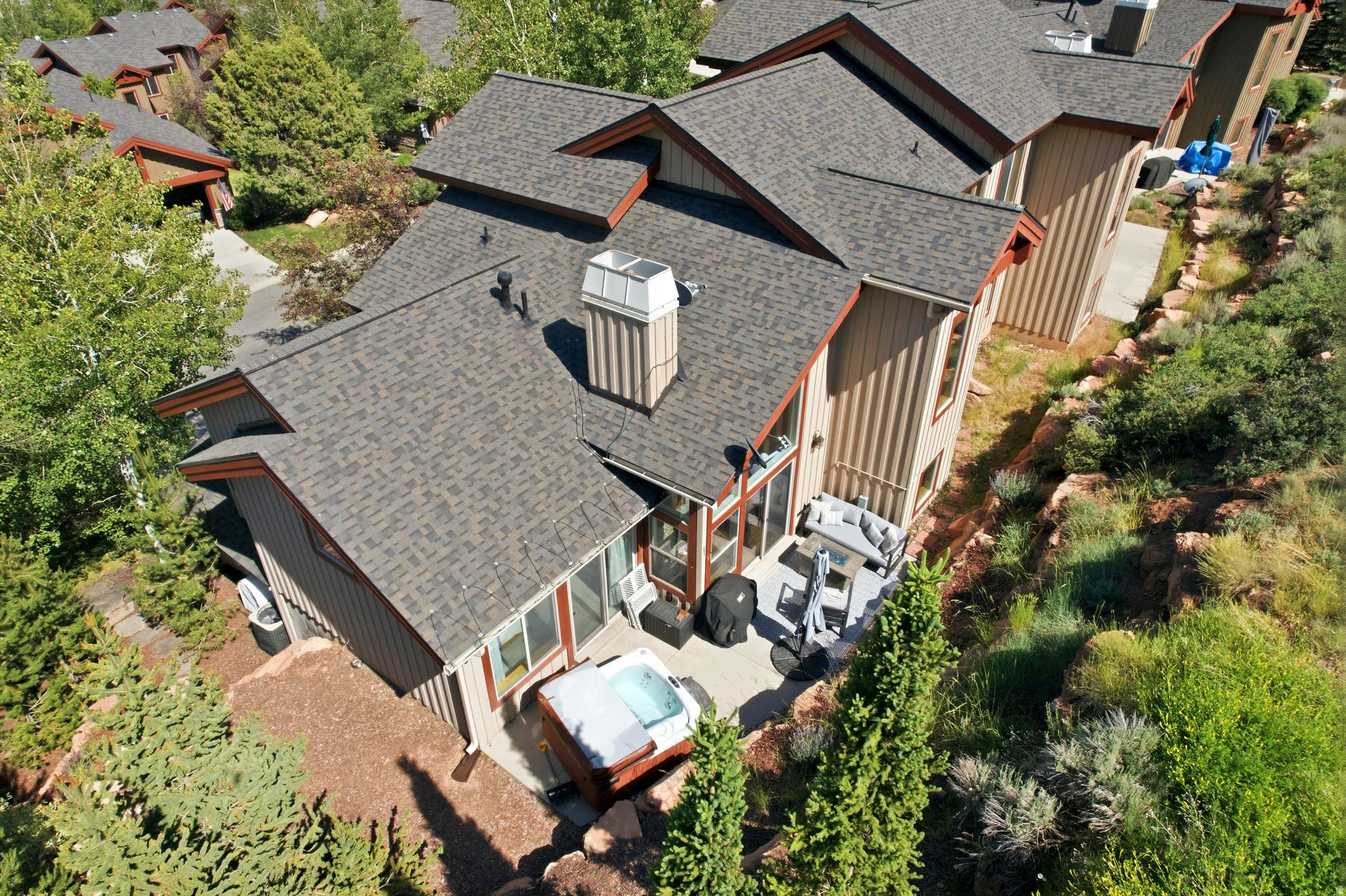 3446 W CEDAR DR