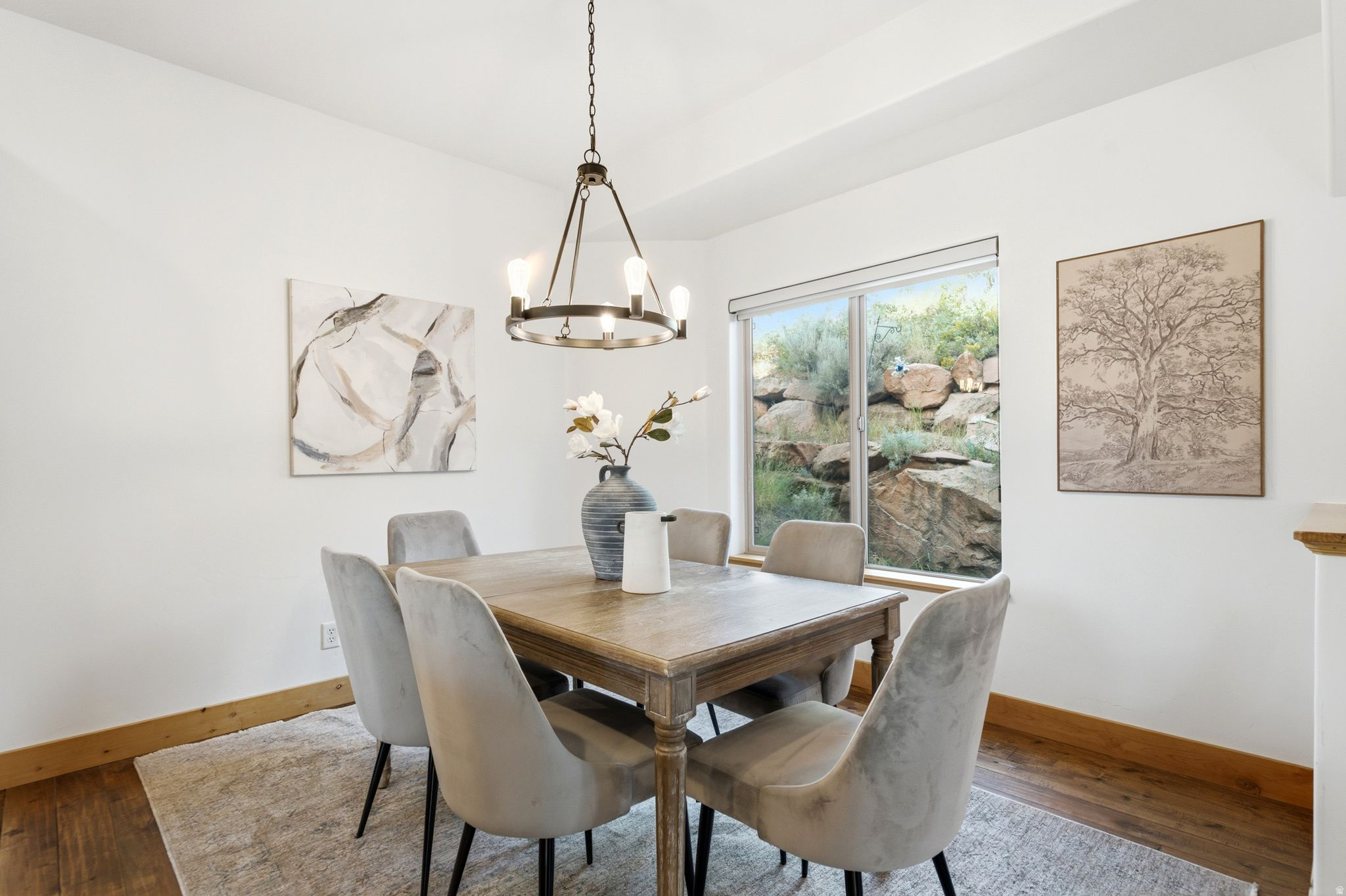 3446 W CEDAR DR