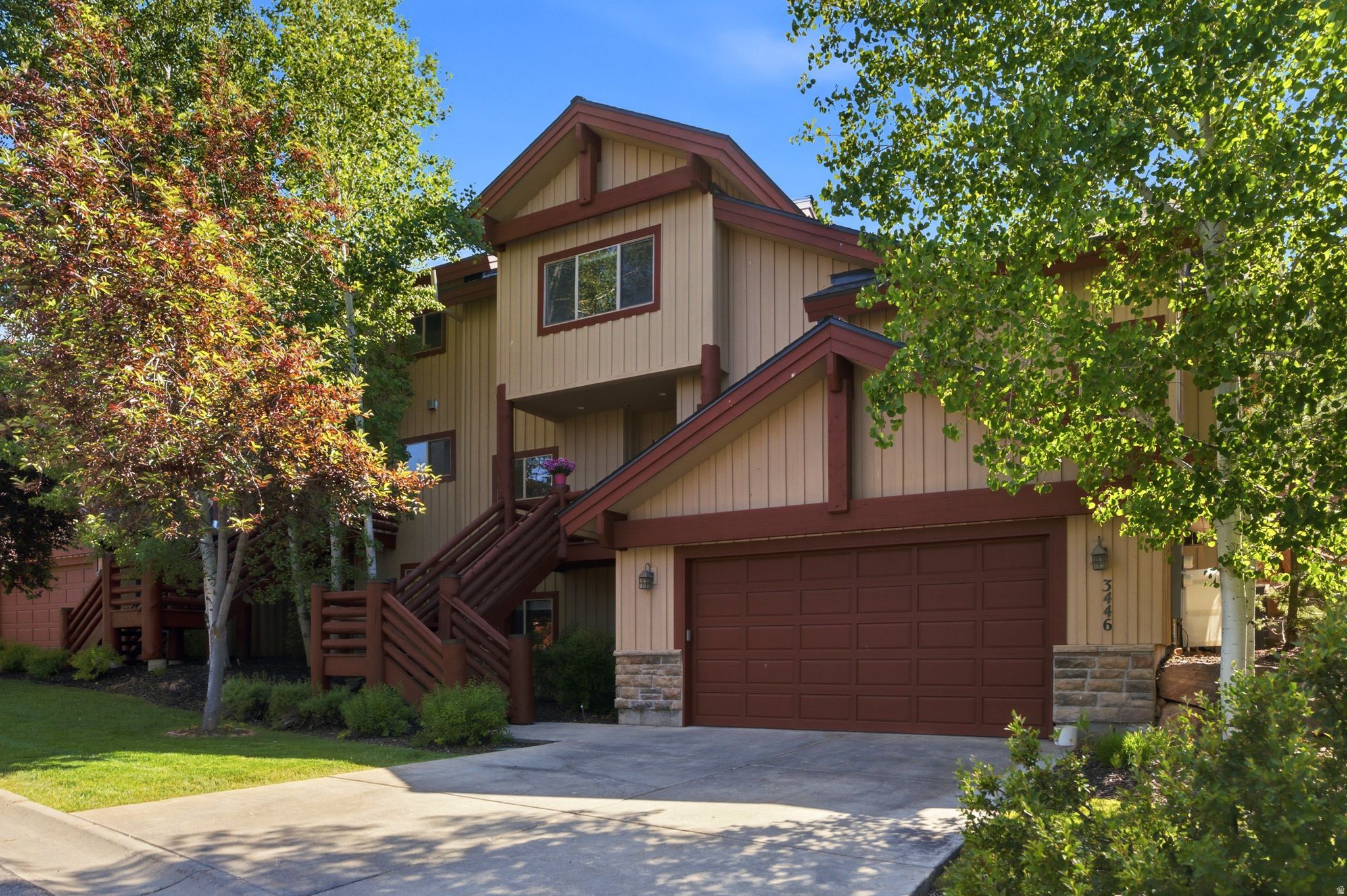 3446 W CEDAR DR