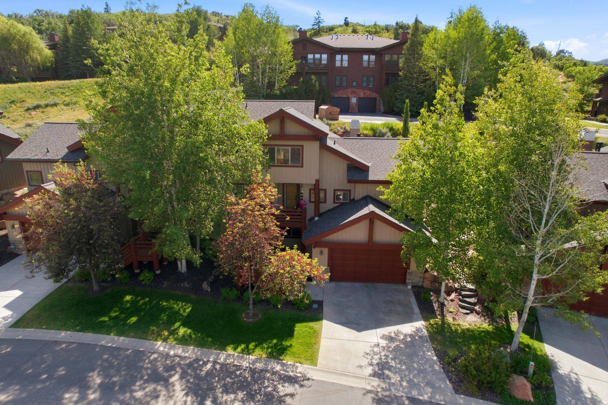 3446 W CEDAR DR