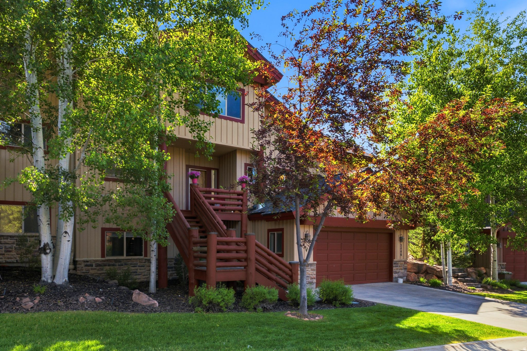 3446 W CEDAR DR