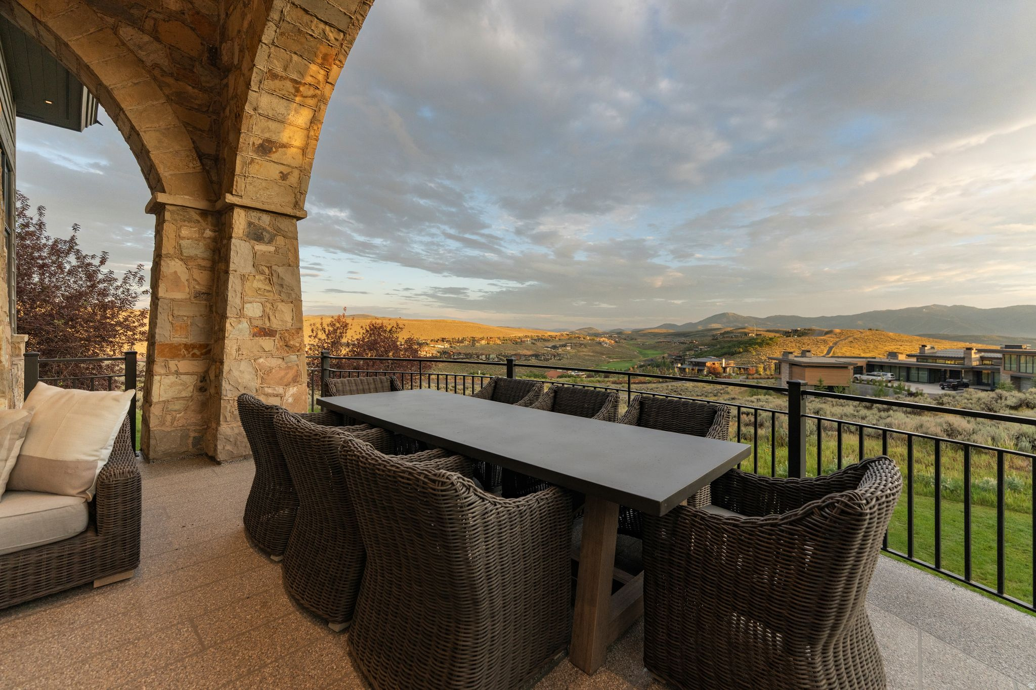 7501 N PROMONTORY RANCH RD