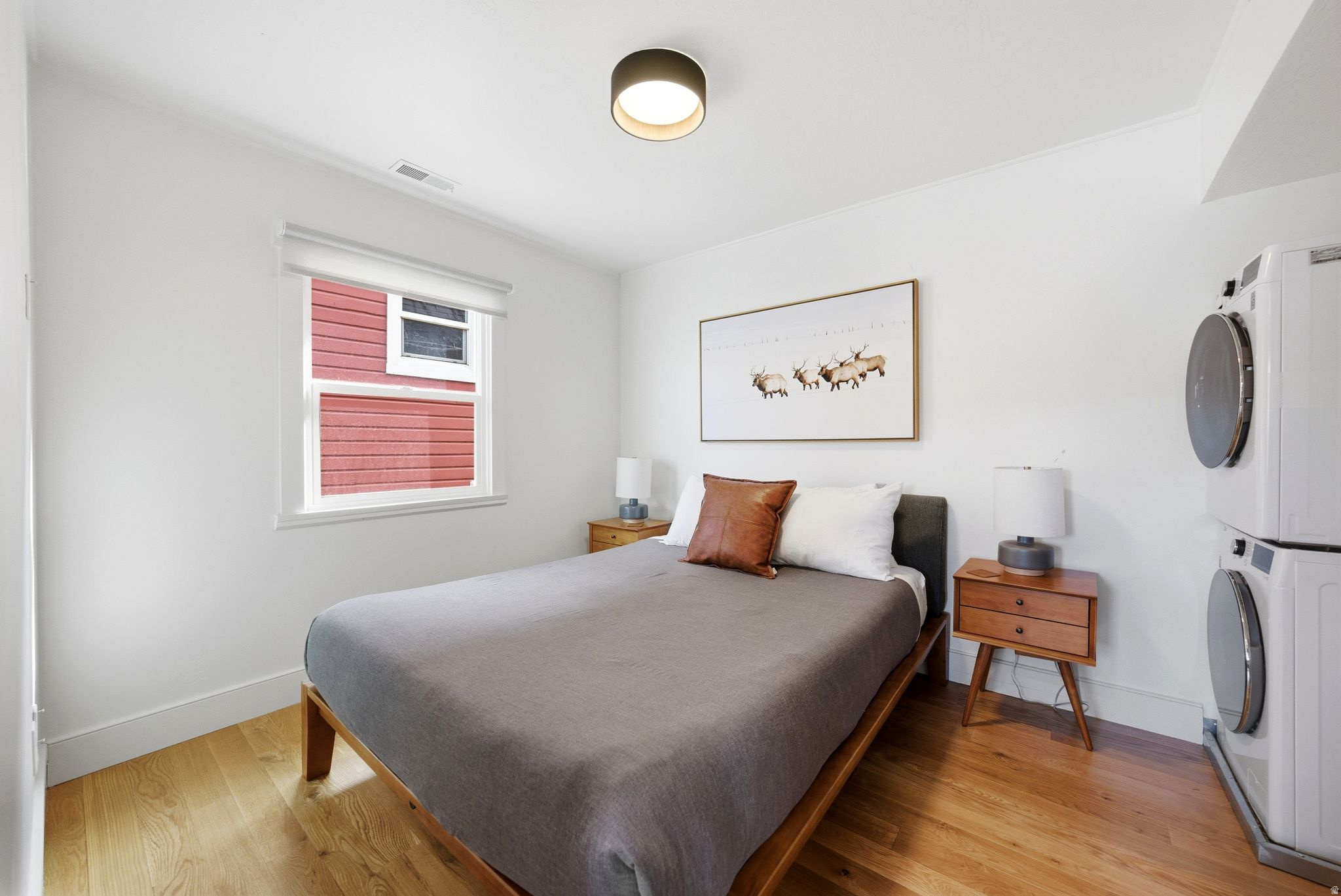 244 WOODSIDE AVE #5