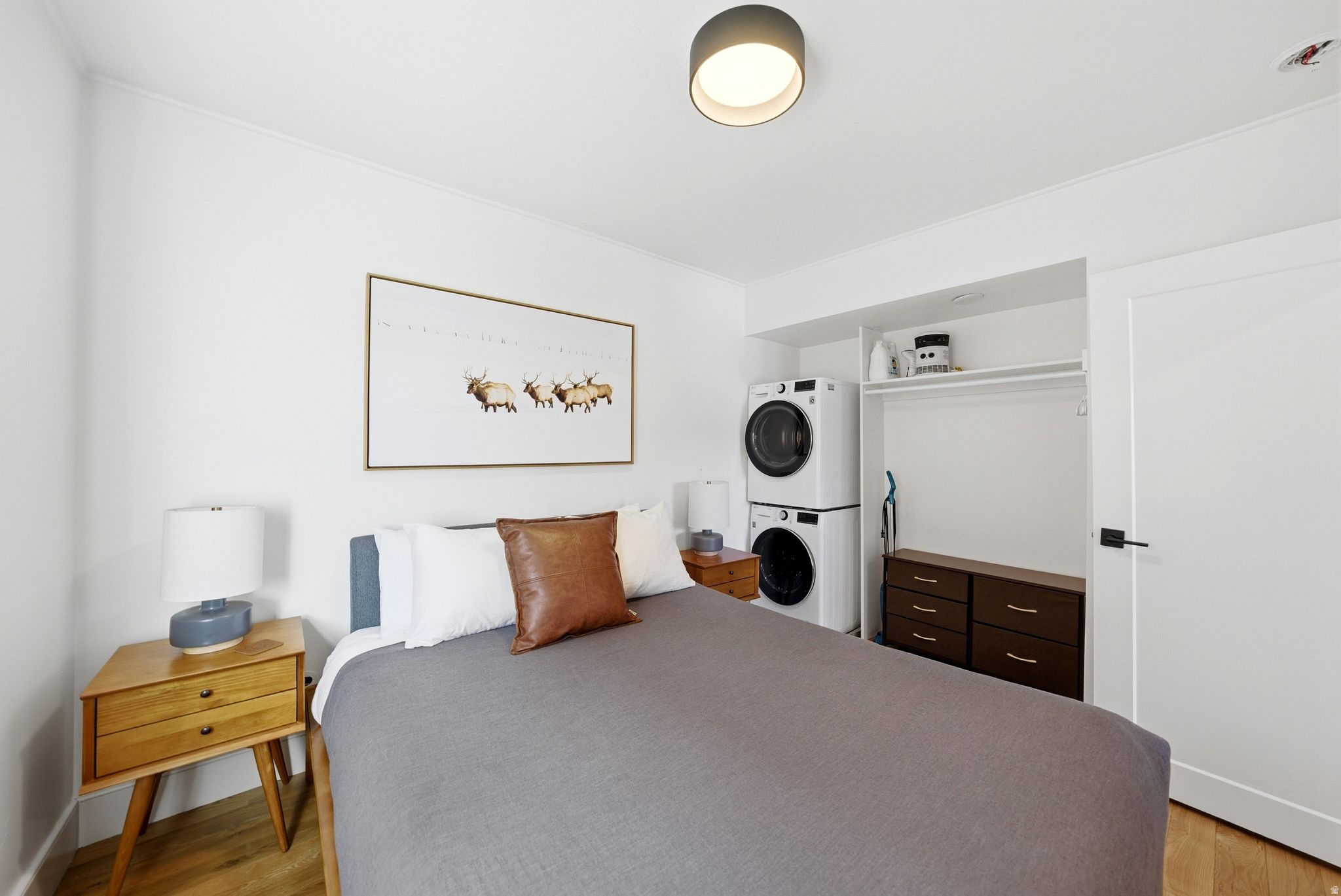 244 WOODSIDE AVE #5