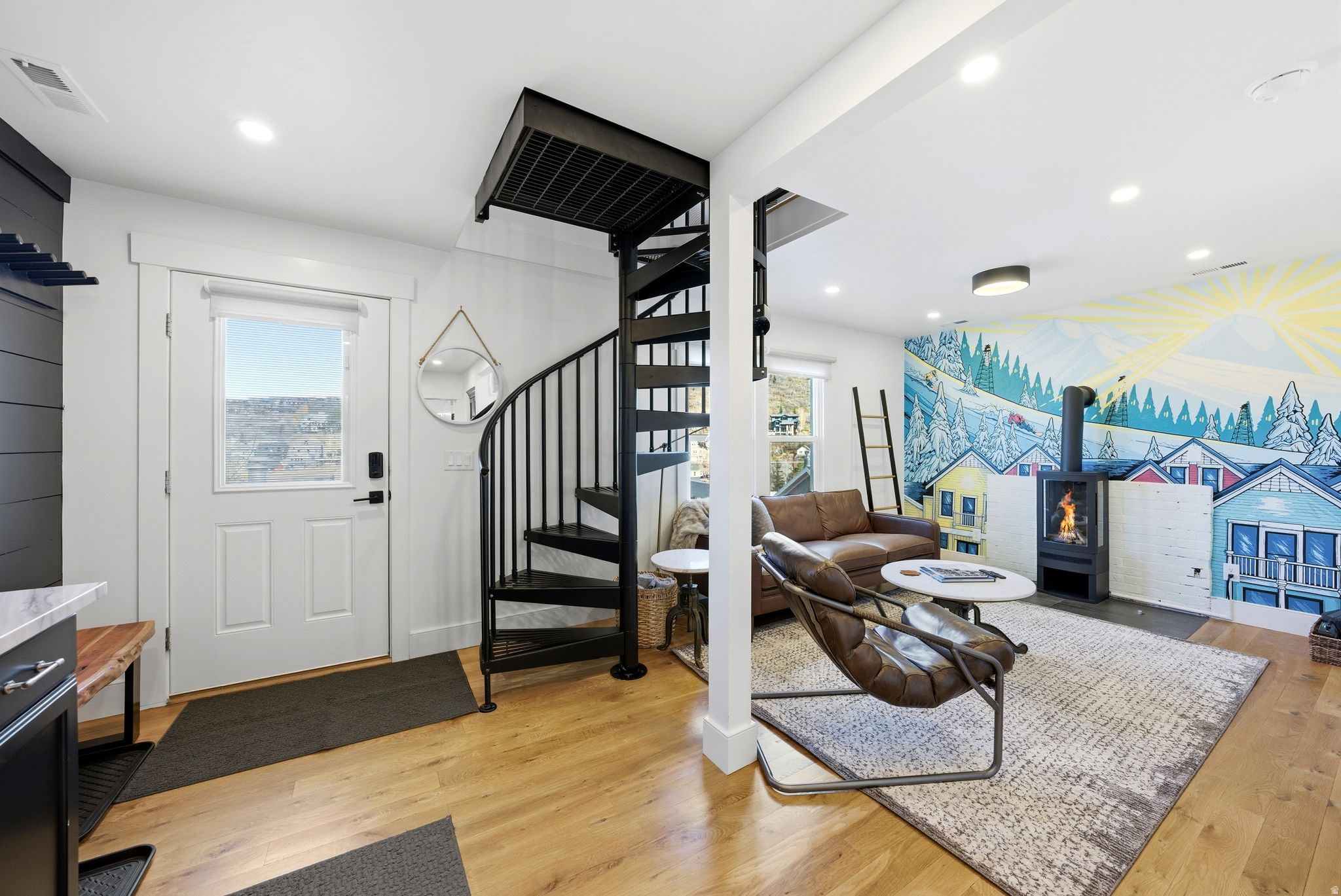 244 WOODSIDE AVE #5