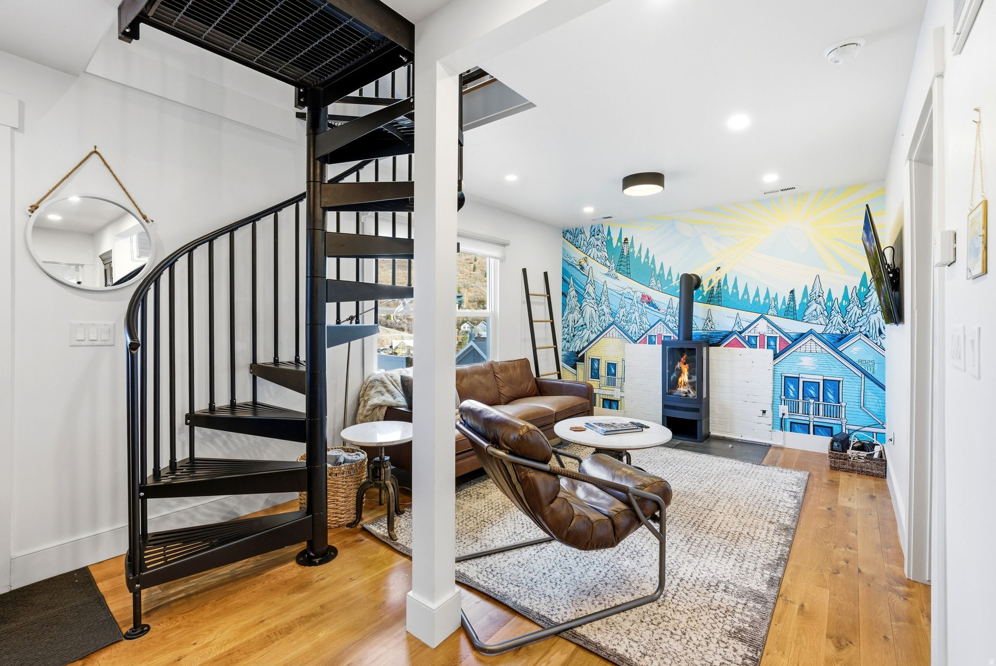 244 WOODSIDE AVE #5